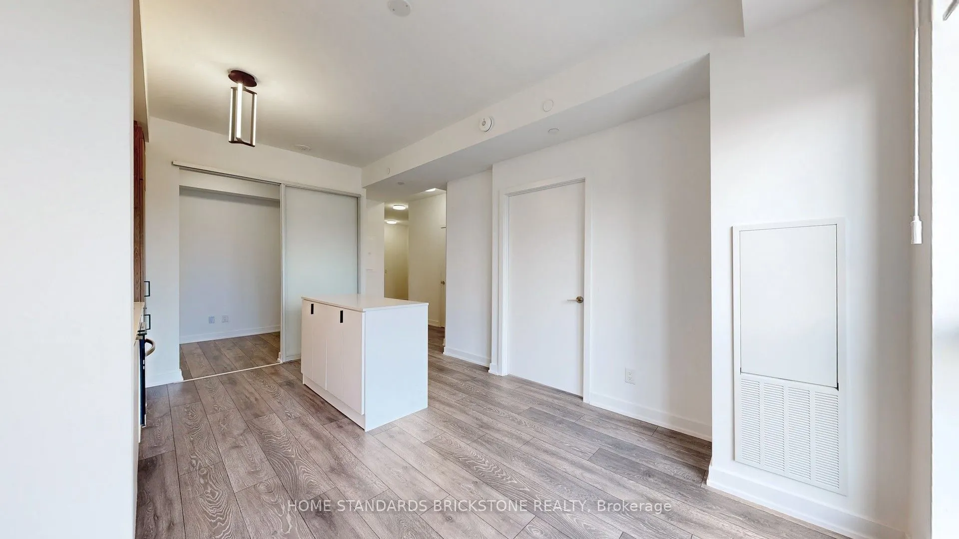8888 Yonge Street, #321