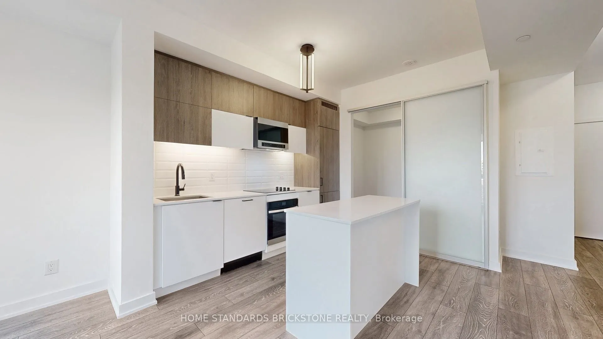 8888 Yonge Street, #321