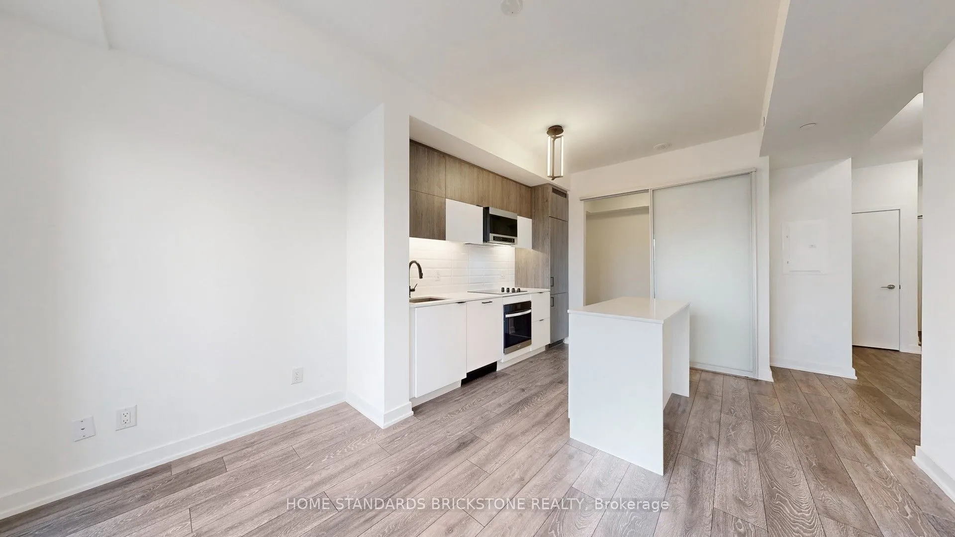 8888 Yonge Street, #321