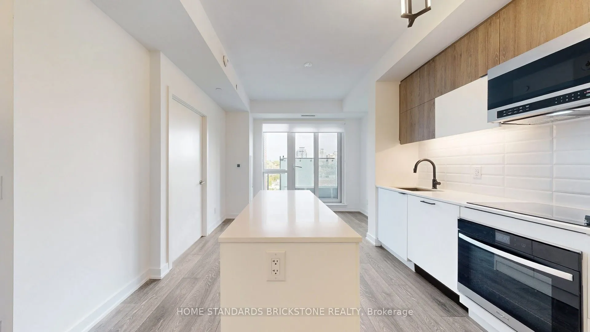 8888 Yonge Street, #321