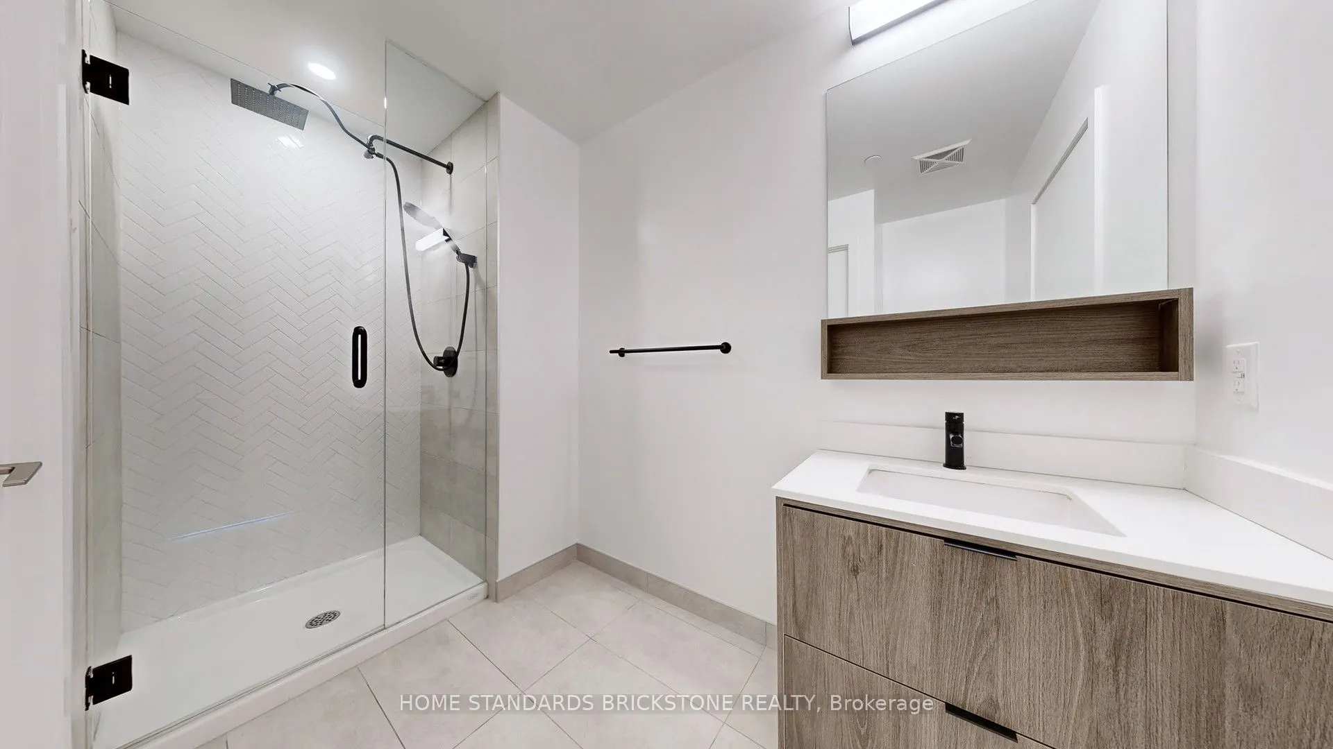 8888 Yonge Street, #321
