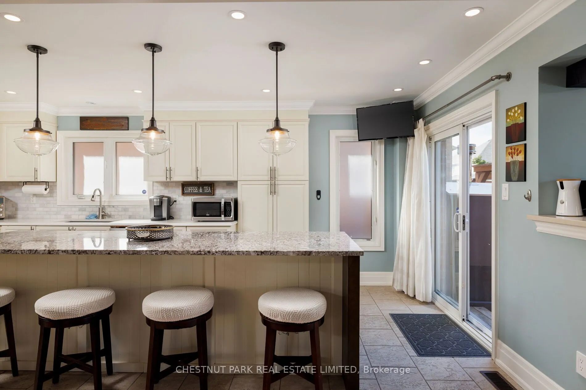 126 Blue Dasher Boulevard
