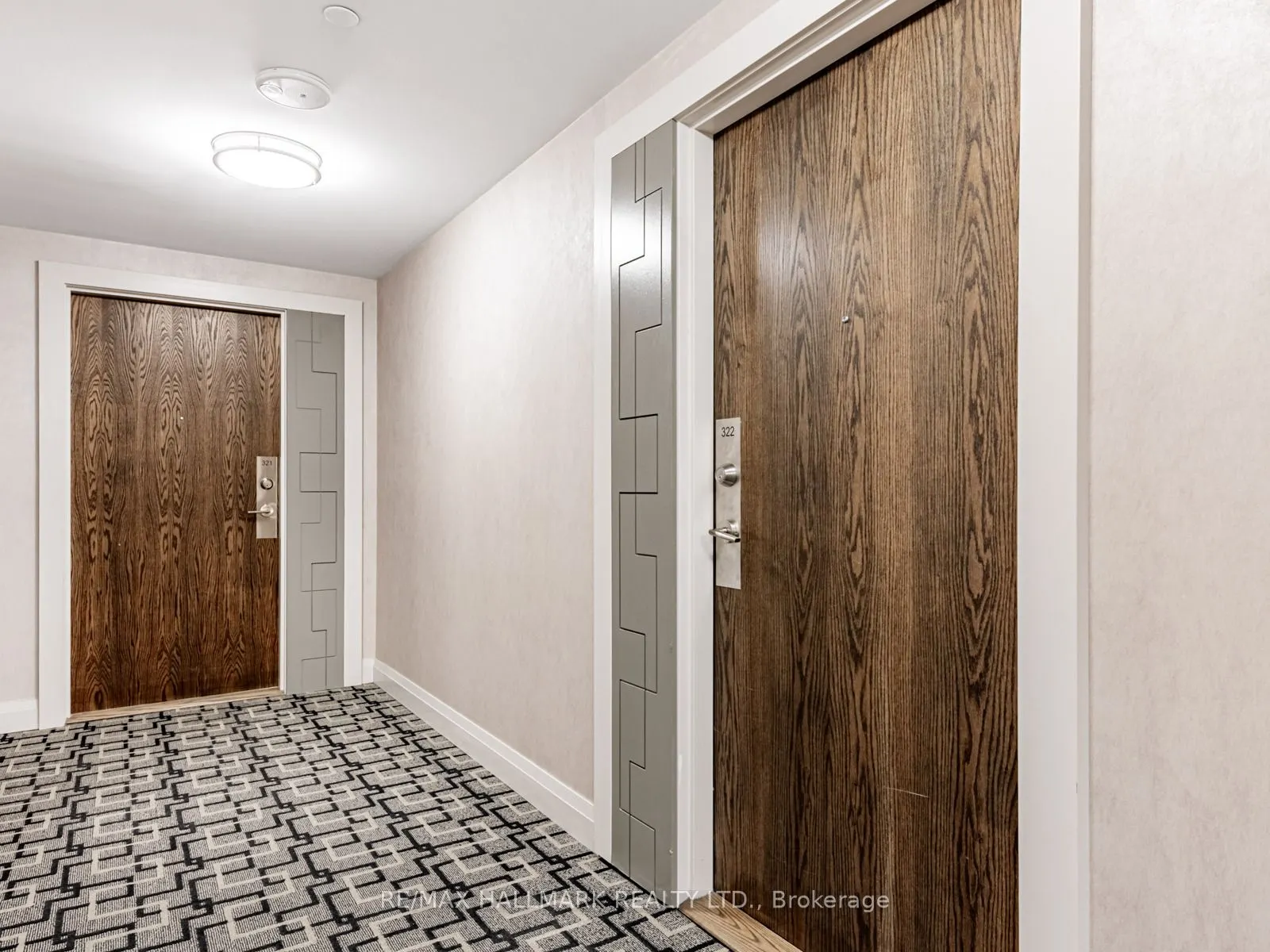 99 Eagle Rock Way, #322