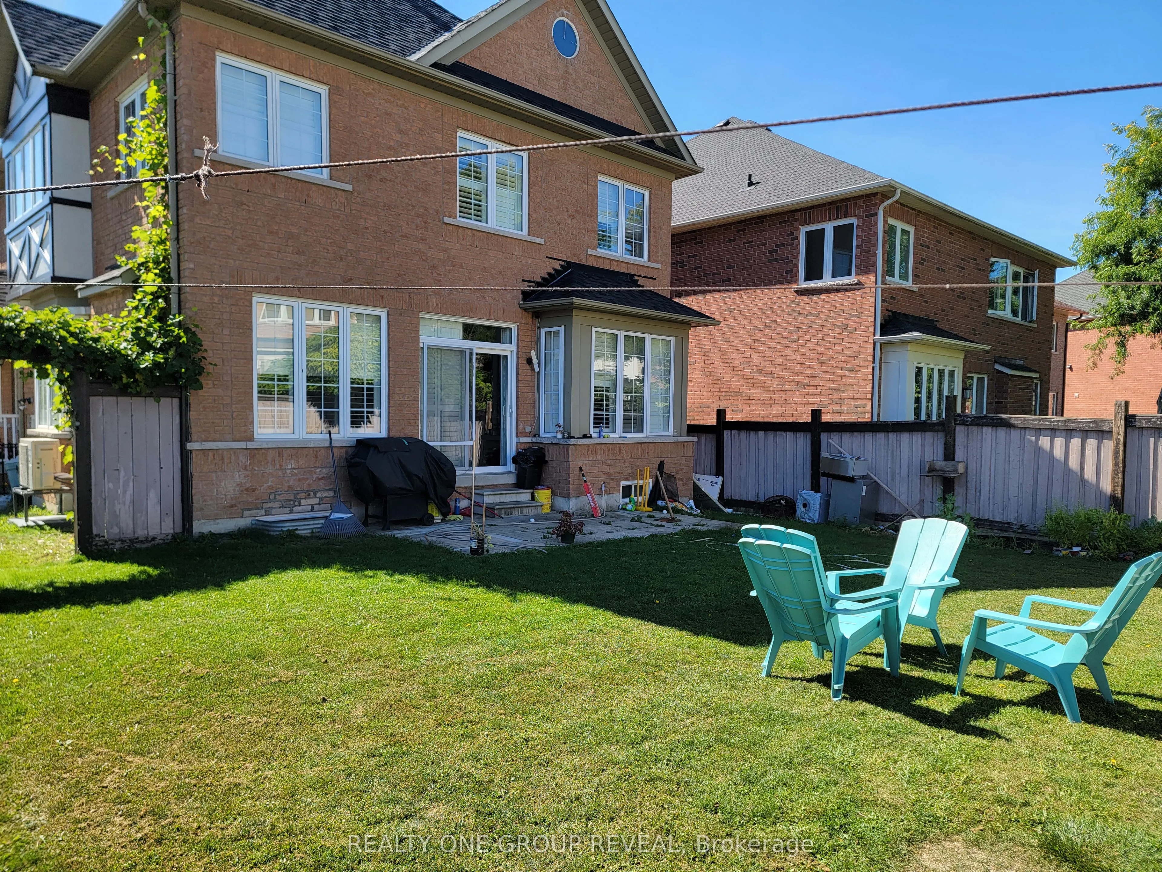 73 Isabella Garden Lane