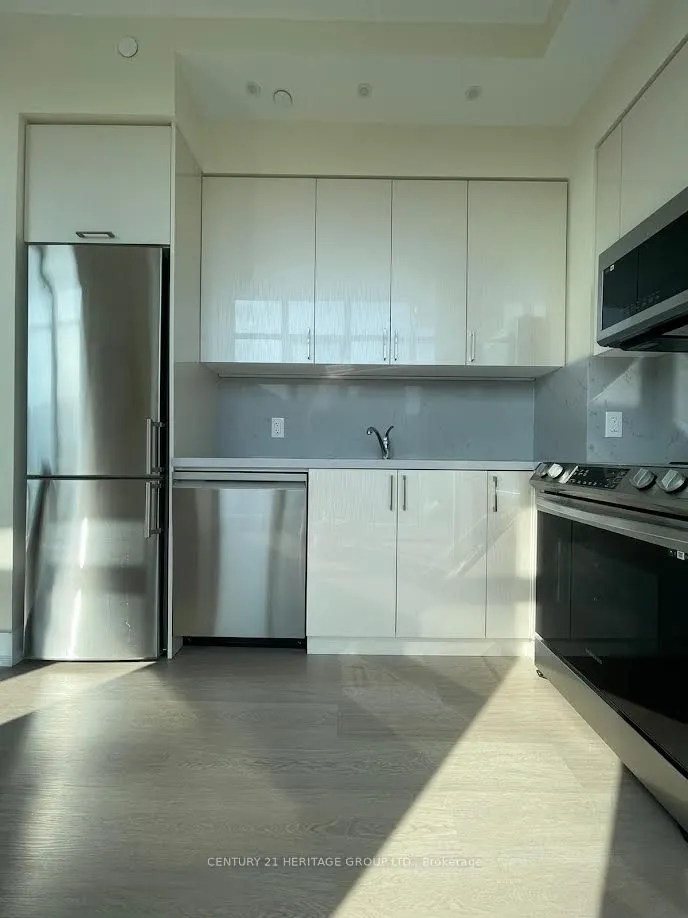 9471 Yonge Street, #244