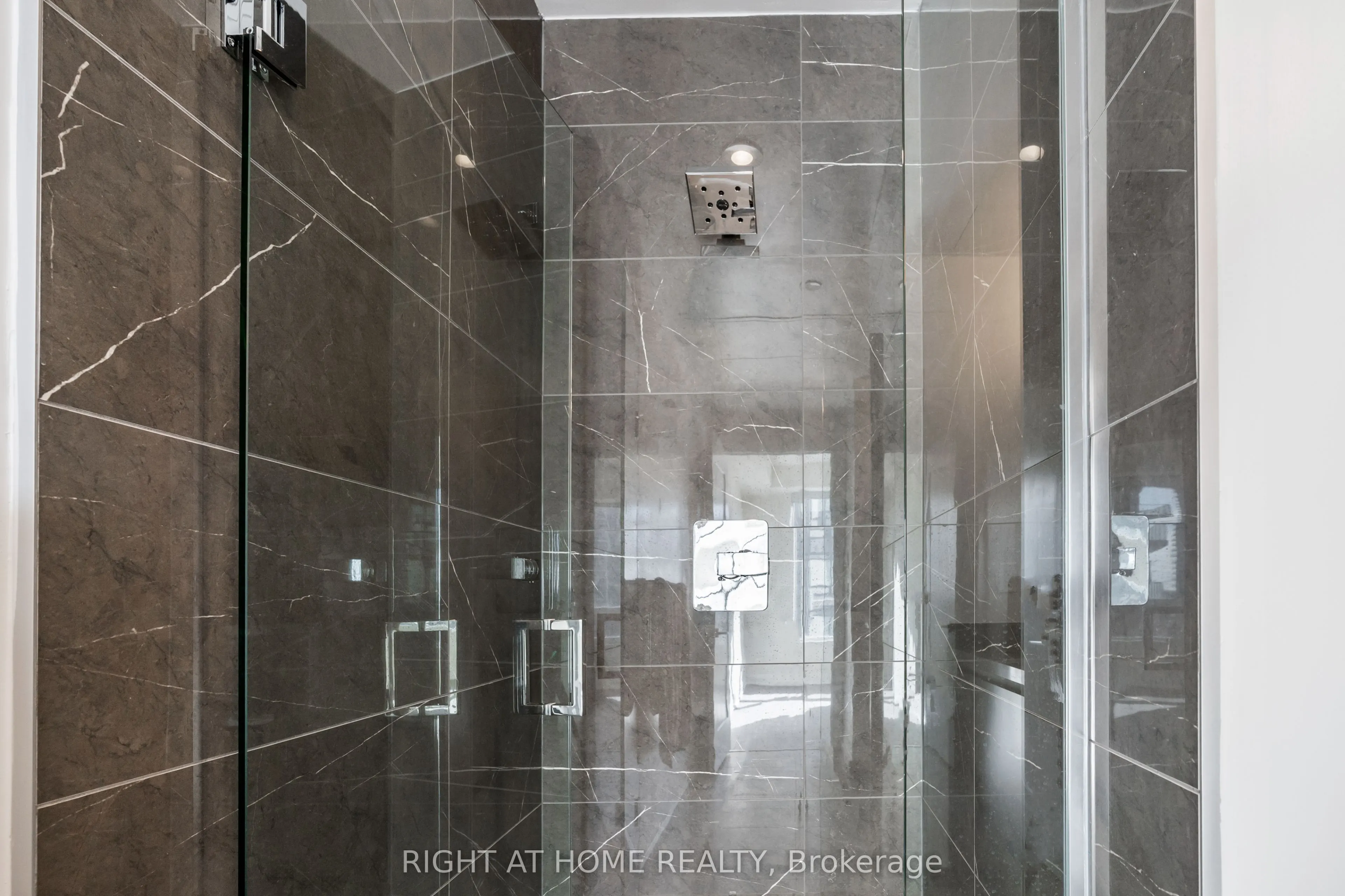 398 Highway 7 E, #709