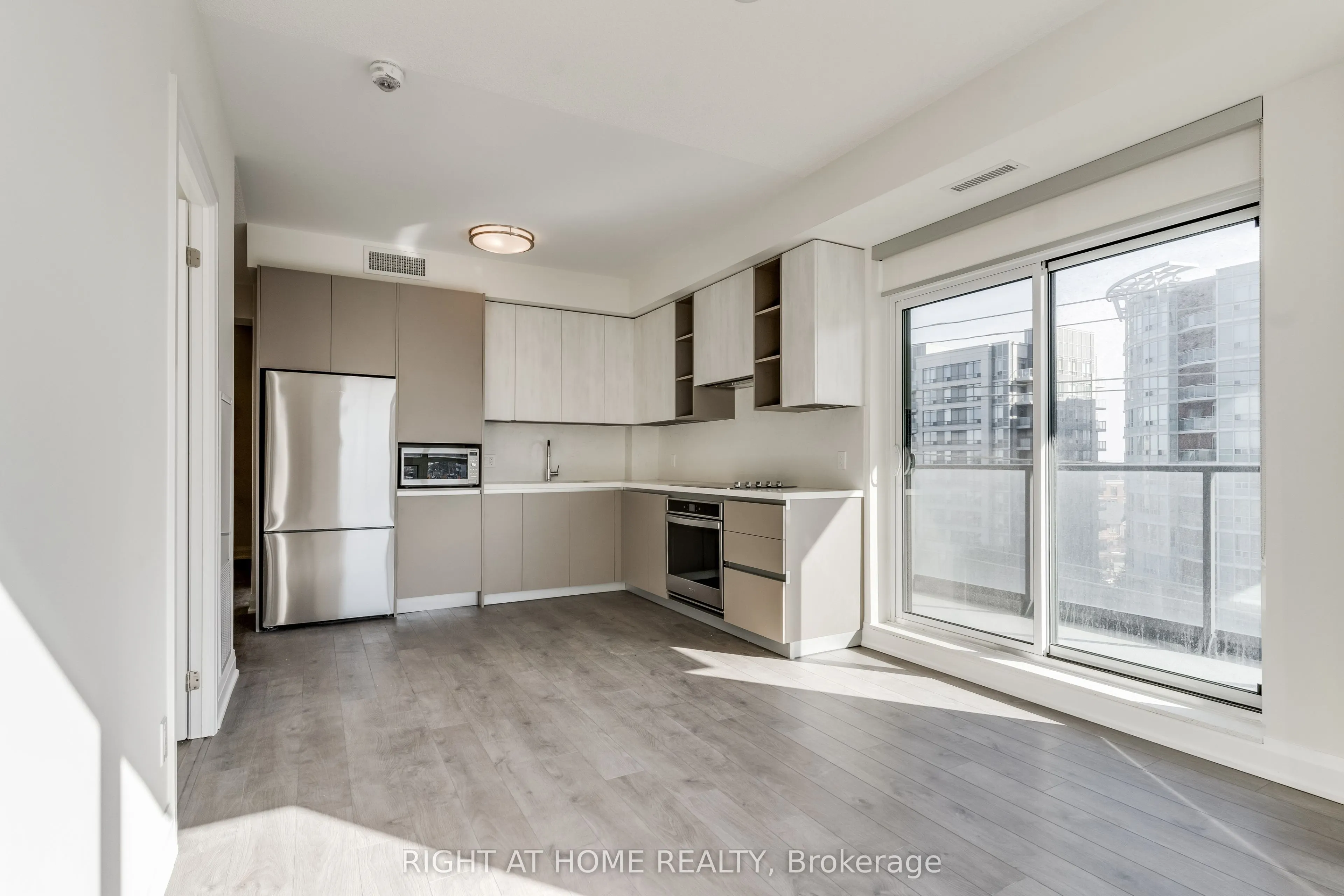 398 Highway 7 E, #709