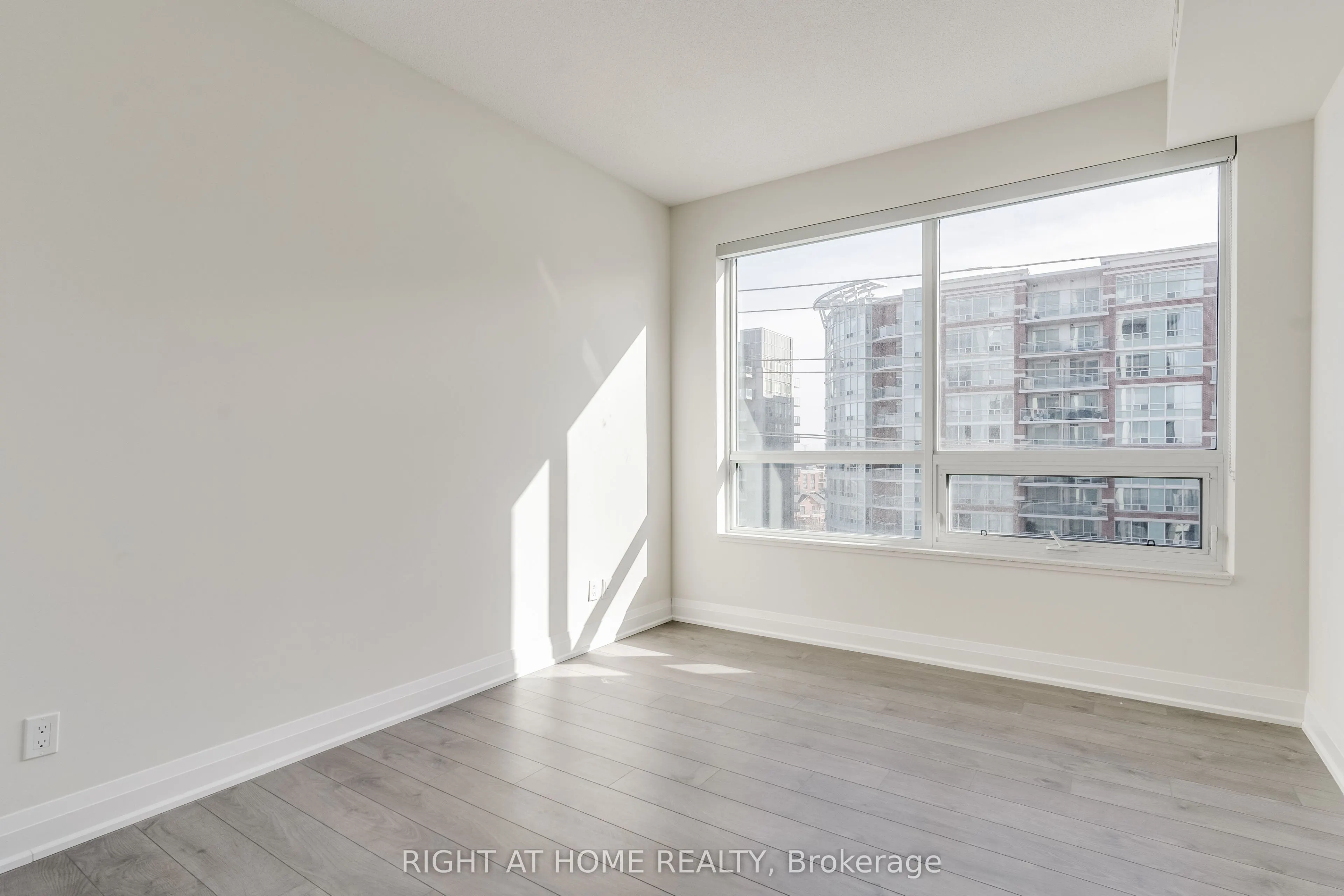 398 Highway 7 E, #709