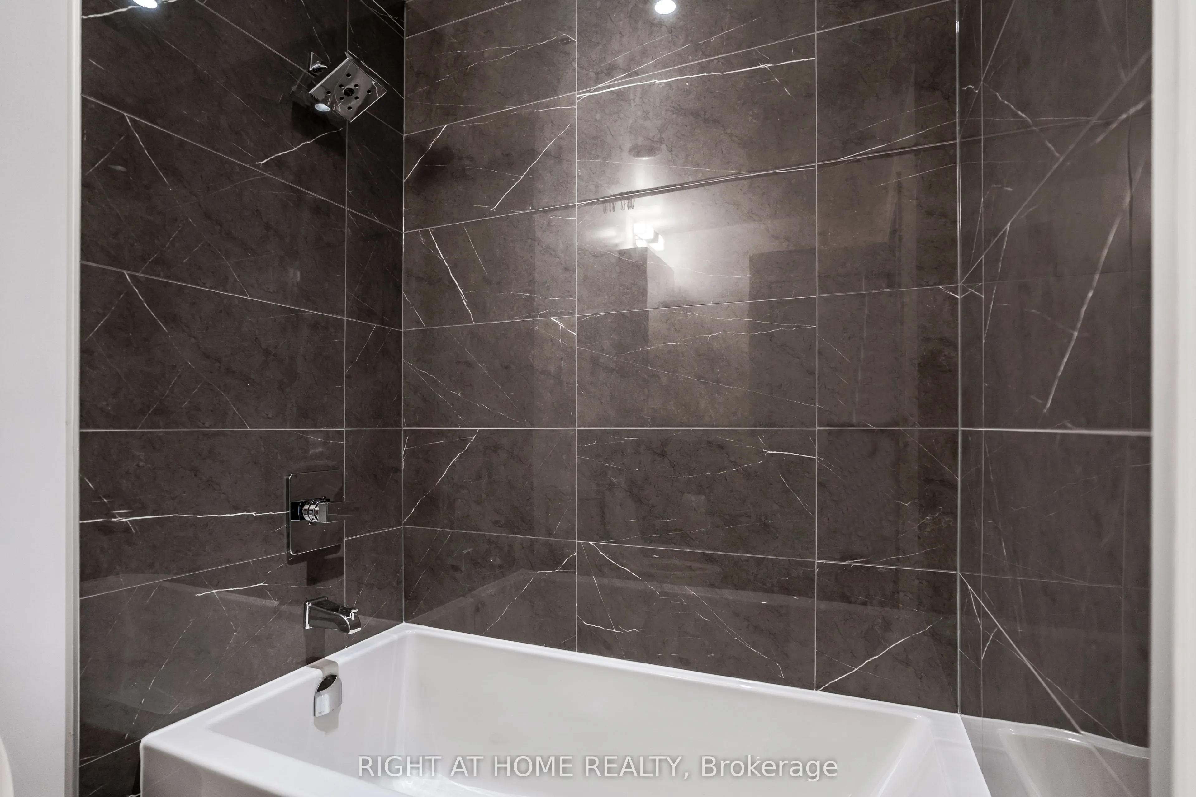 398 Highway 7 E, #709