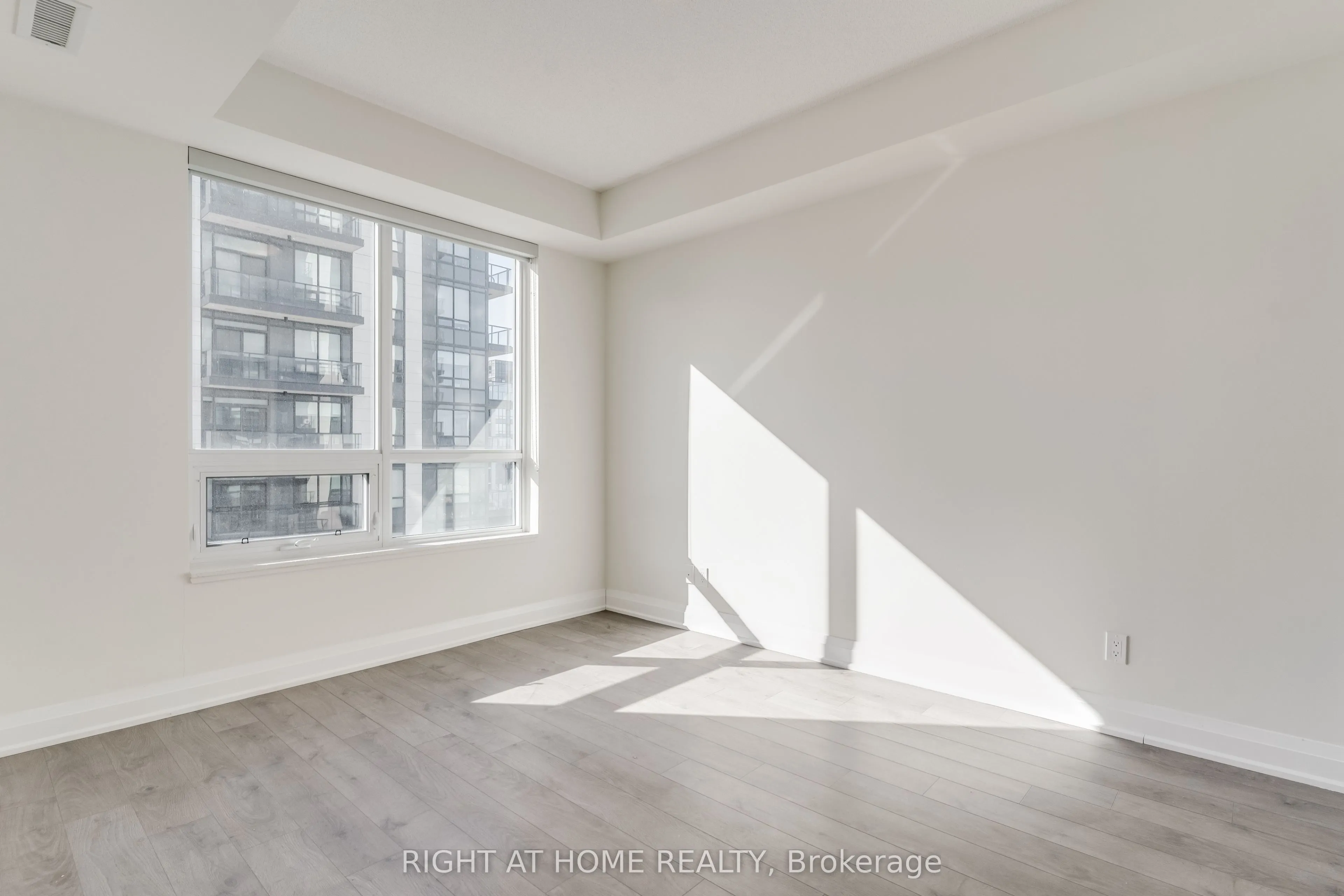398 Highway 7 E, #709