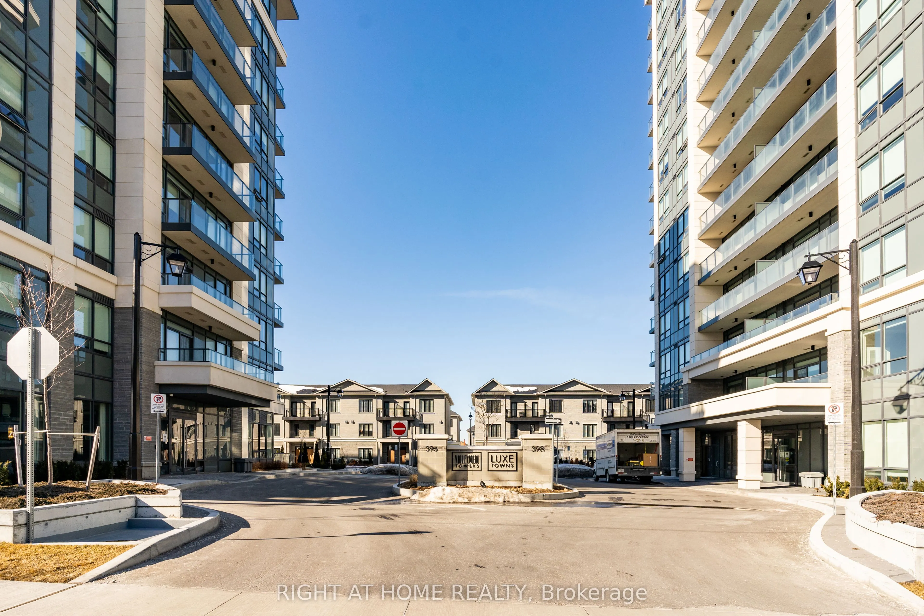 398 Highway 7 E, #709