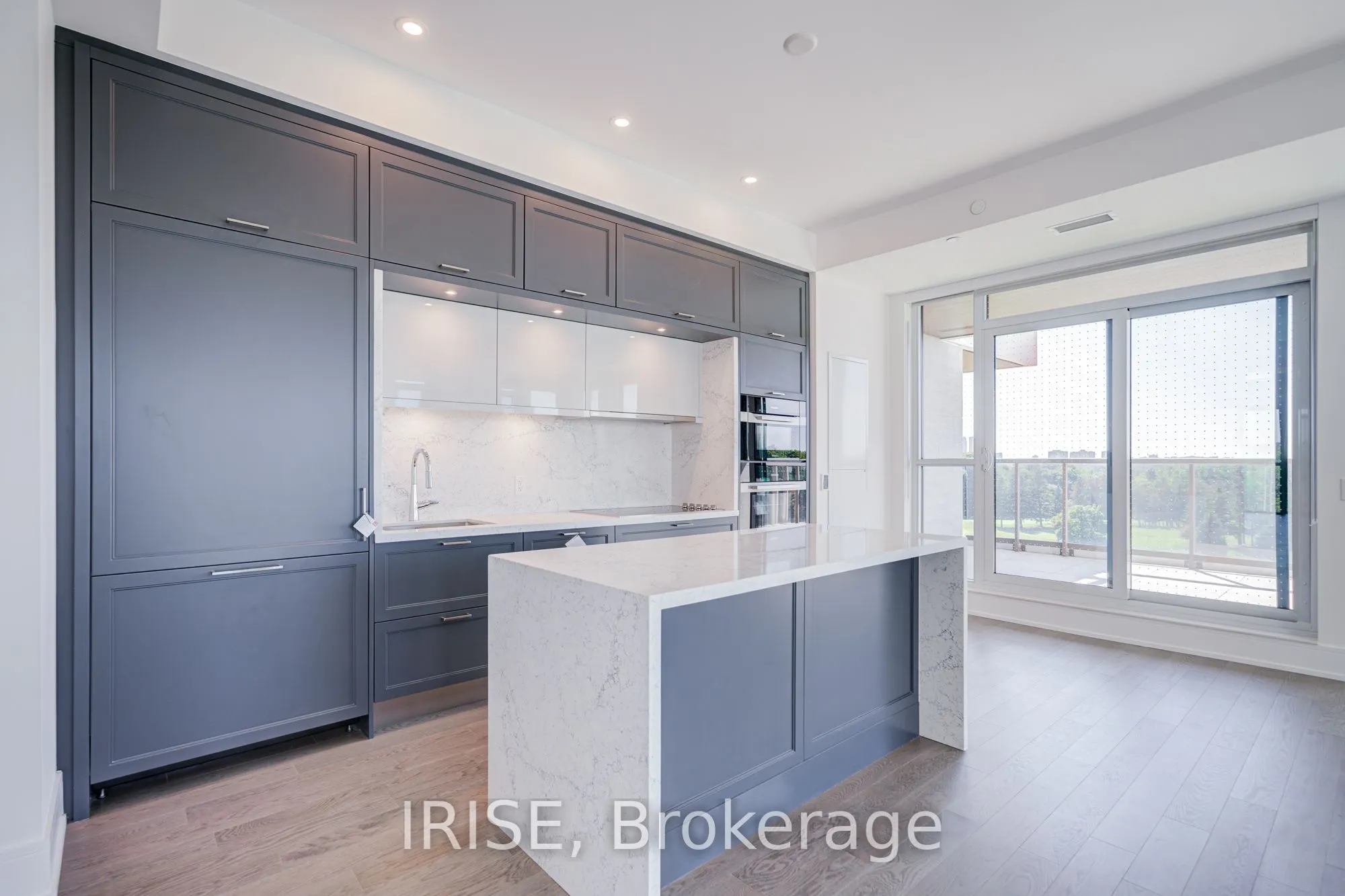 397 Royal Orchard Boulevard, #522