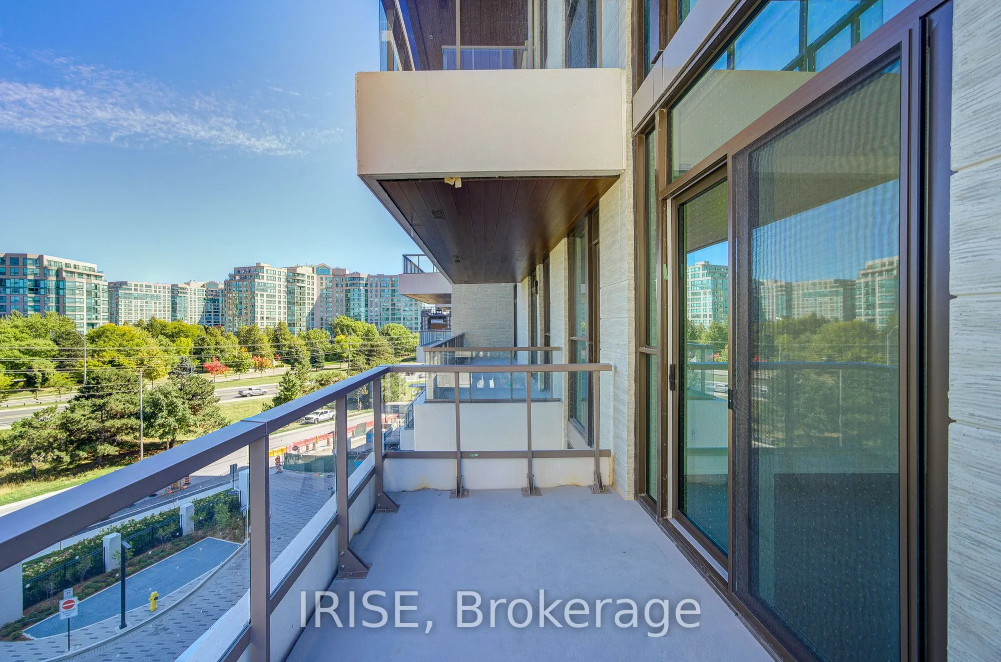 397 Royal Orchard Boulevard, #522
