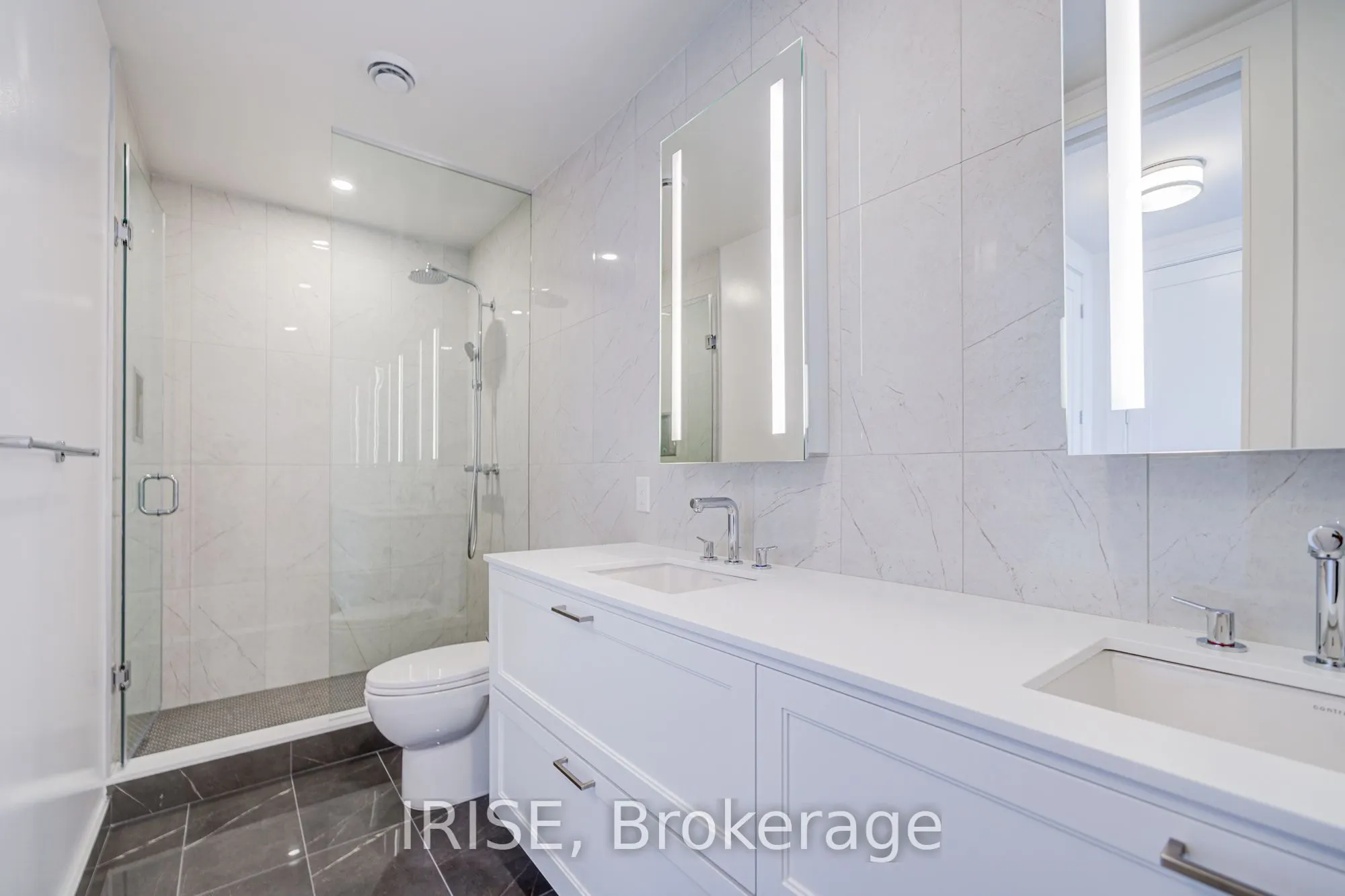 397 Royal Orchard Boulevard, #522