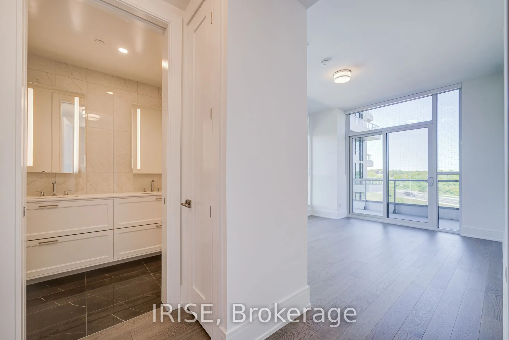 397 Royal Orchard Boulevard, #522