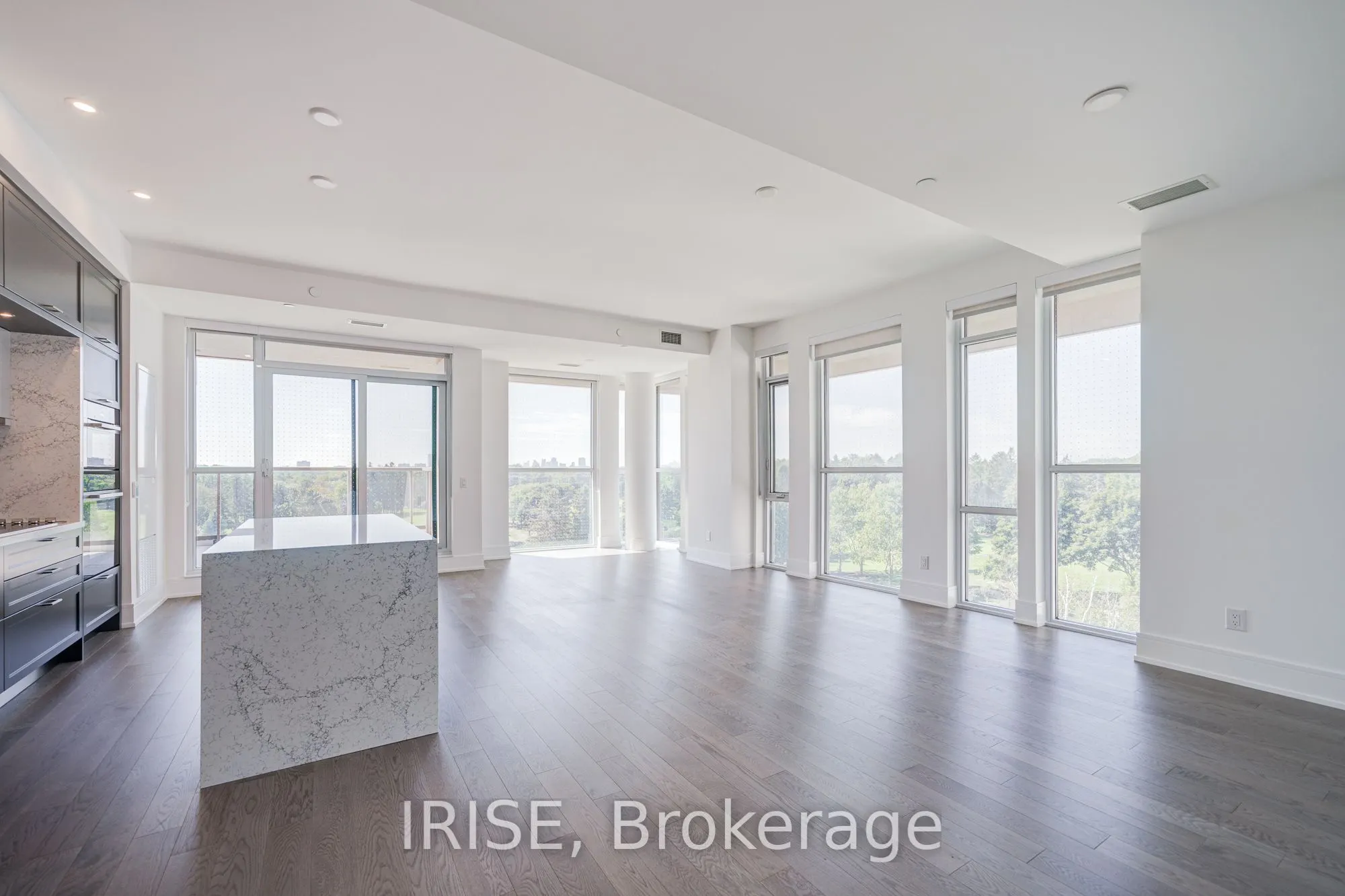 397 Royal Orchard Boulevard, #522