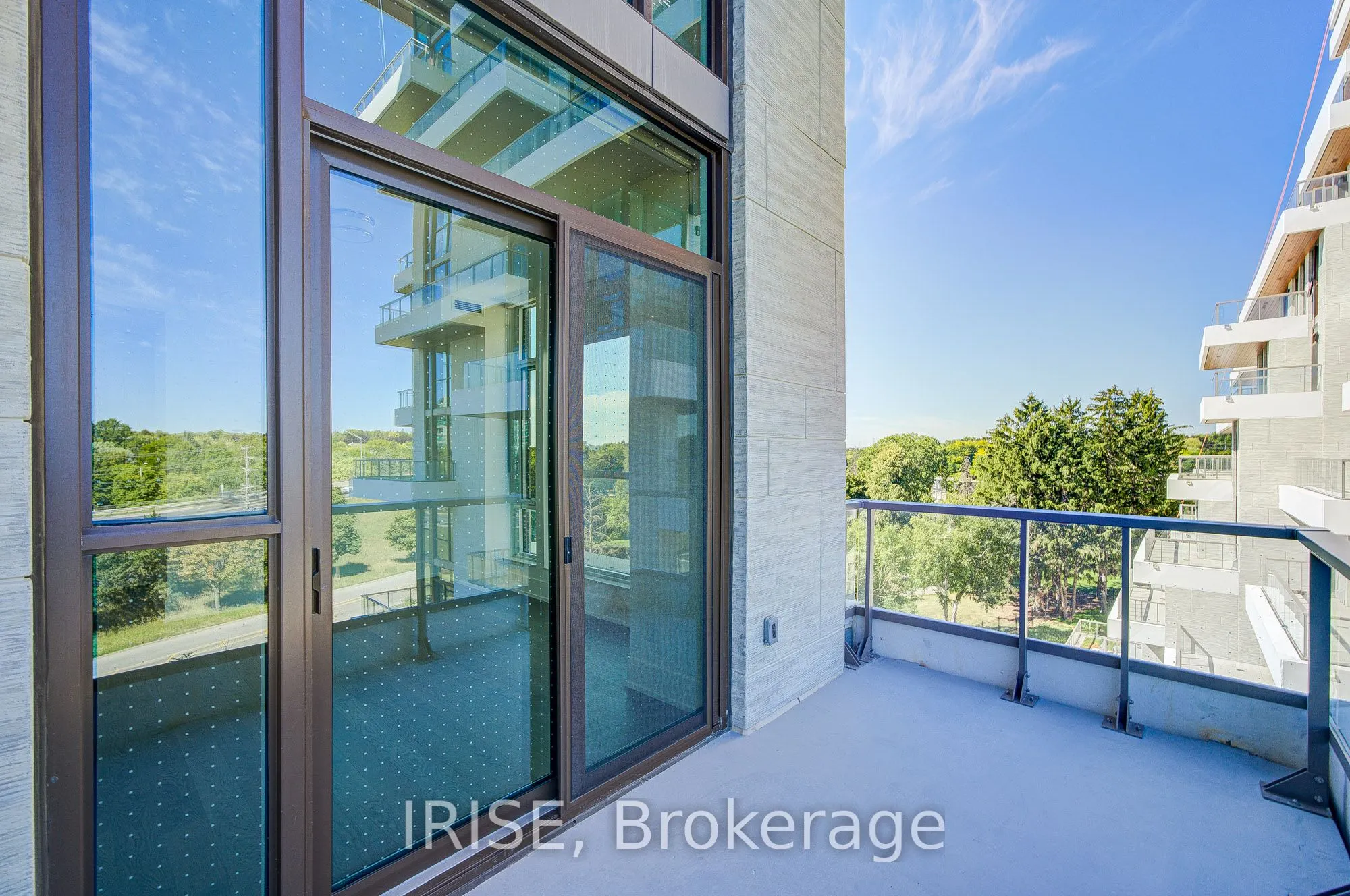 397 Royal Orchard Boulevard, #522