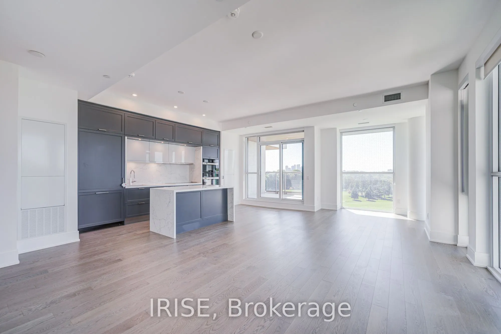 397 Royal Orchard Boulevard, #522