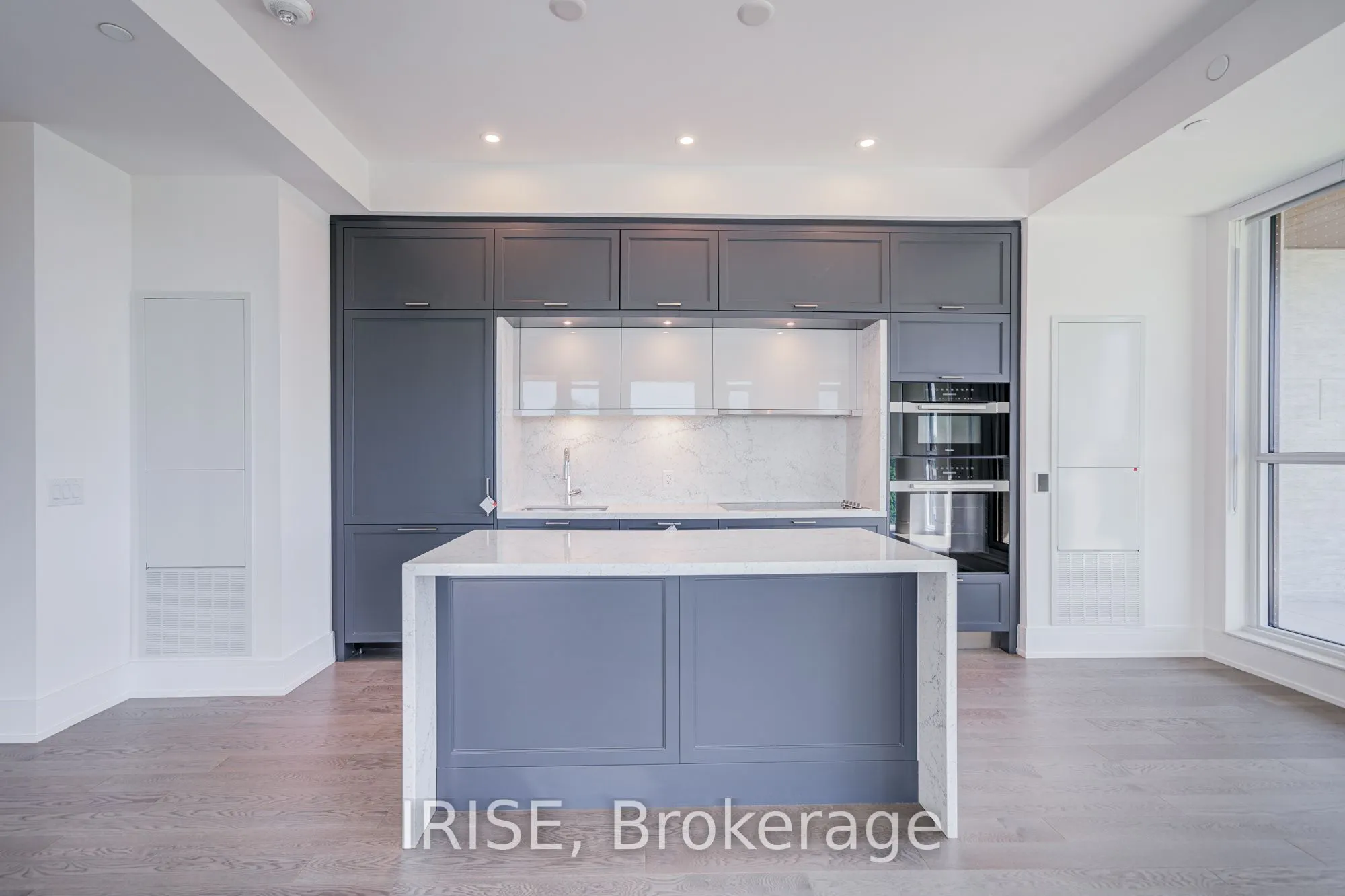 397 Royal Orchard Boulevard, #522
