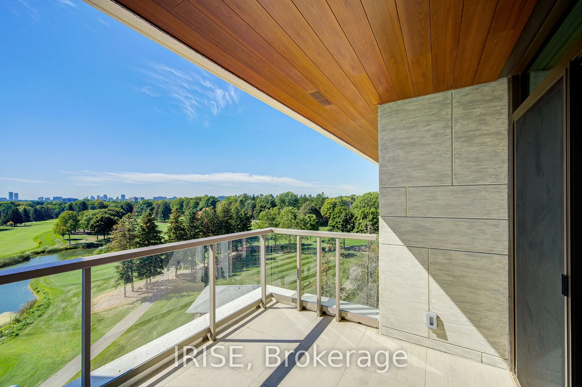 397 Royal Orchard Boulevard, #522