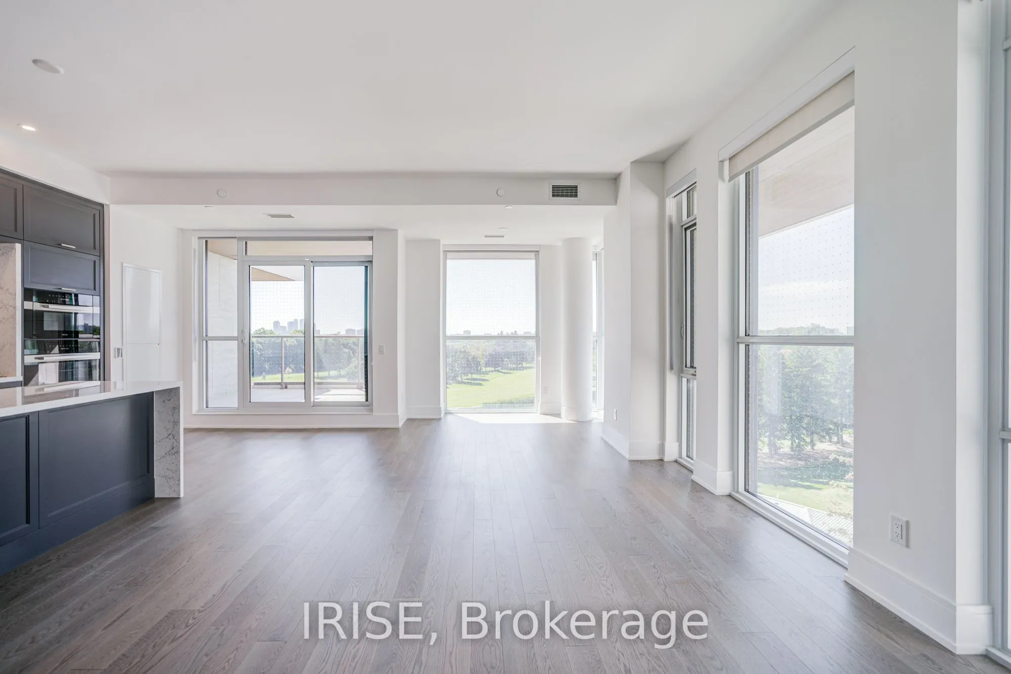 397 Royal Orchard Boulevard, #522
