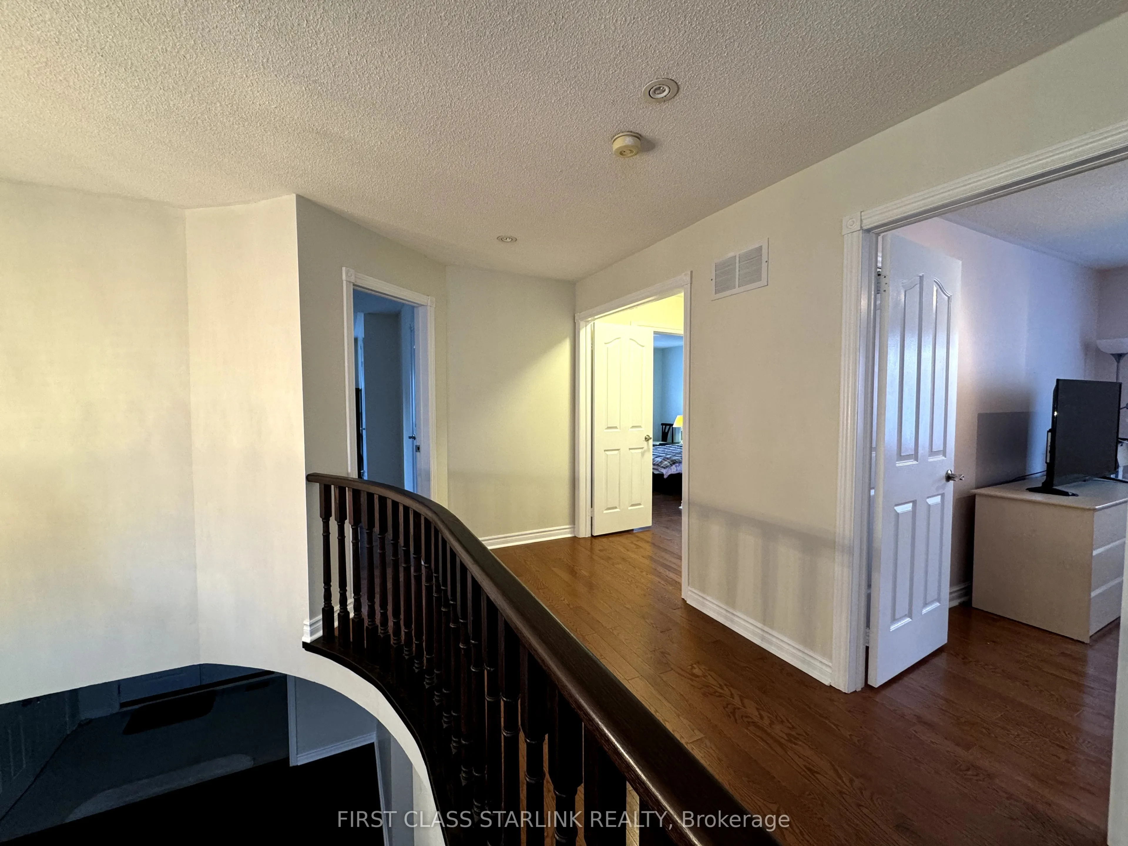 439 Weldrick Road E
