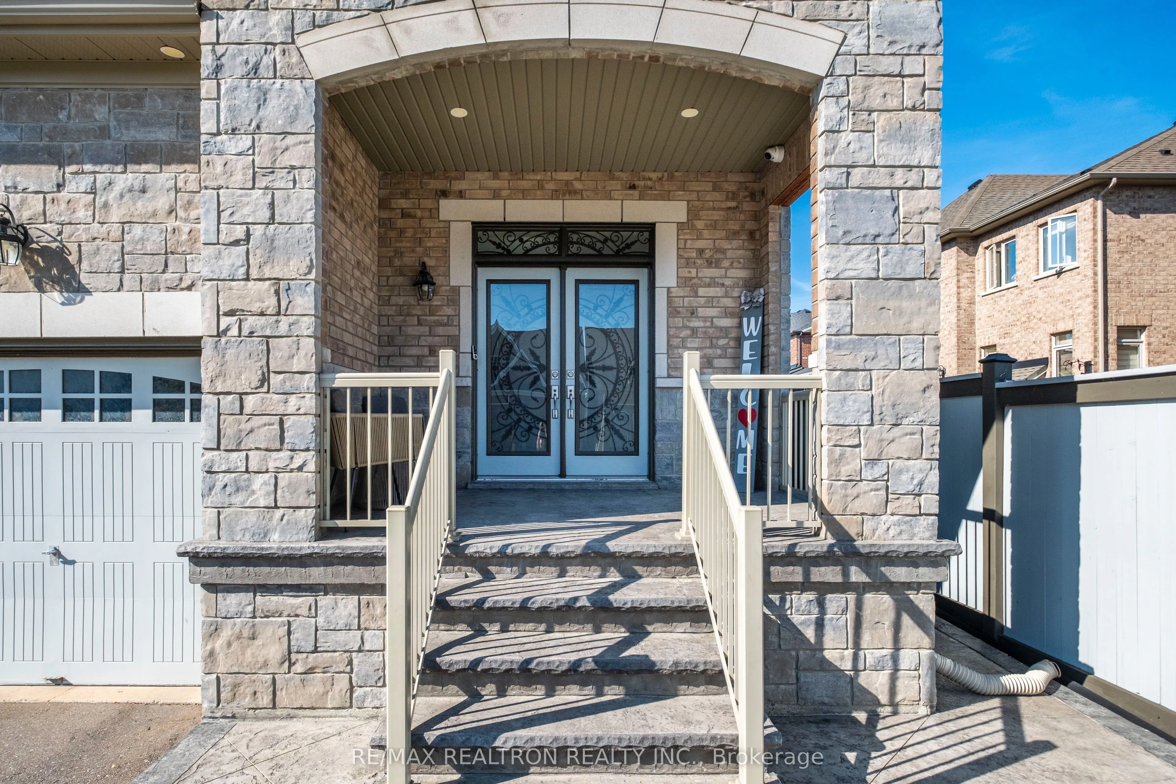 91 Cayton Crescent