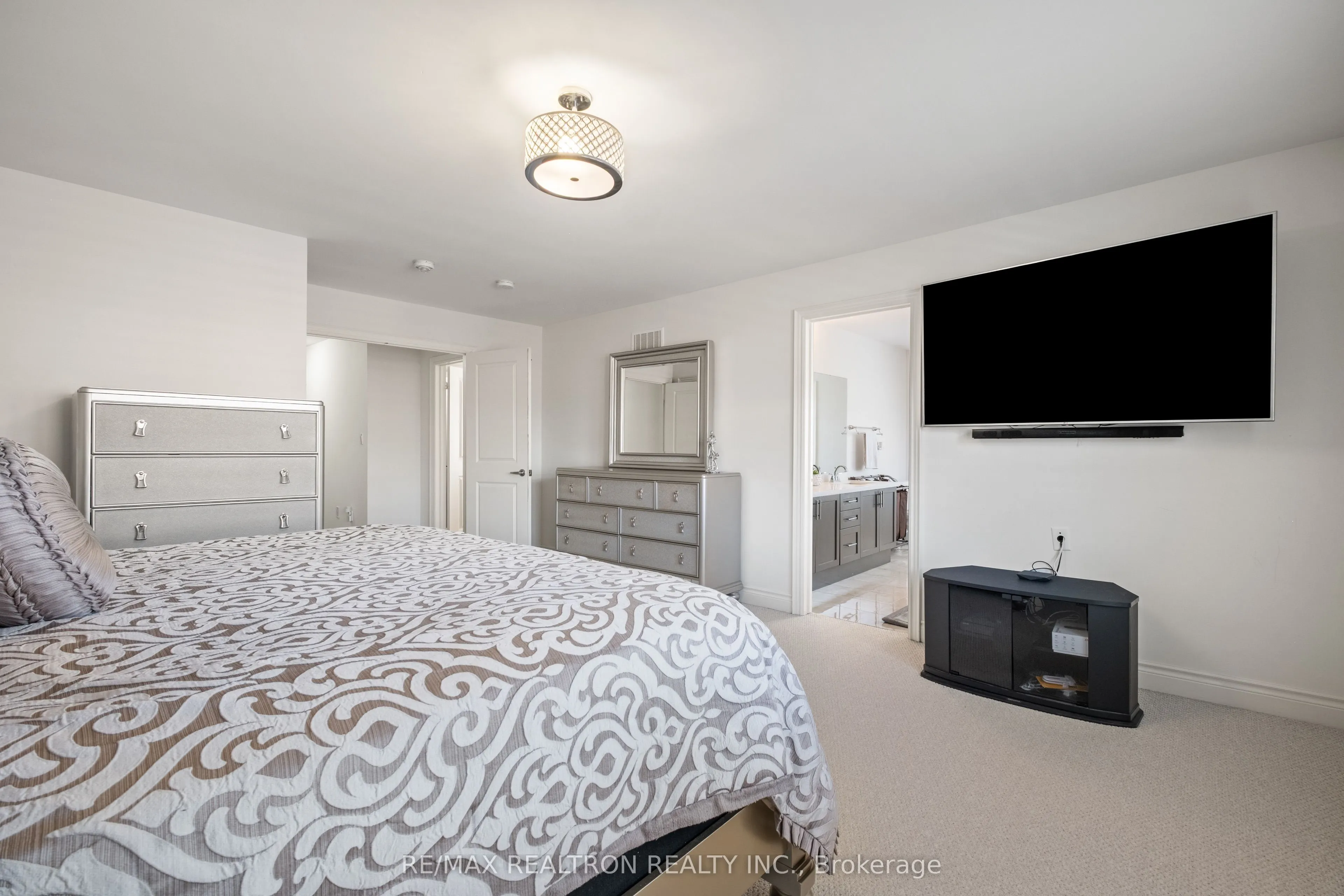 91 Cayton Crescent