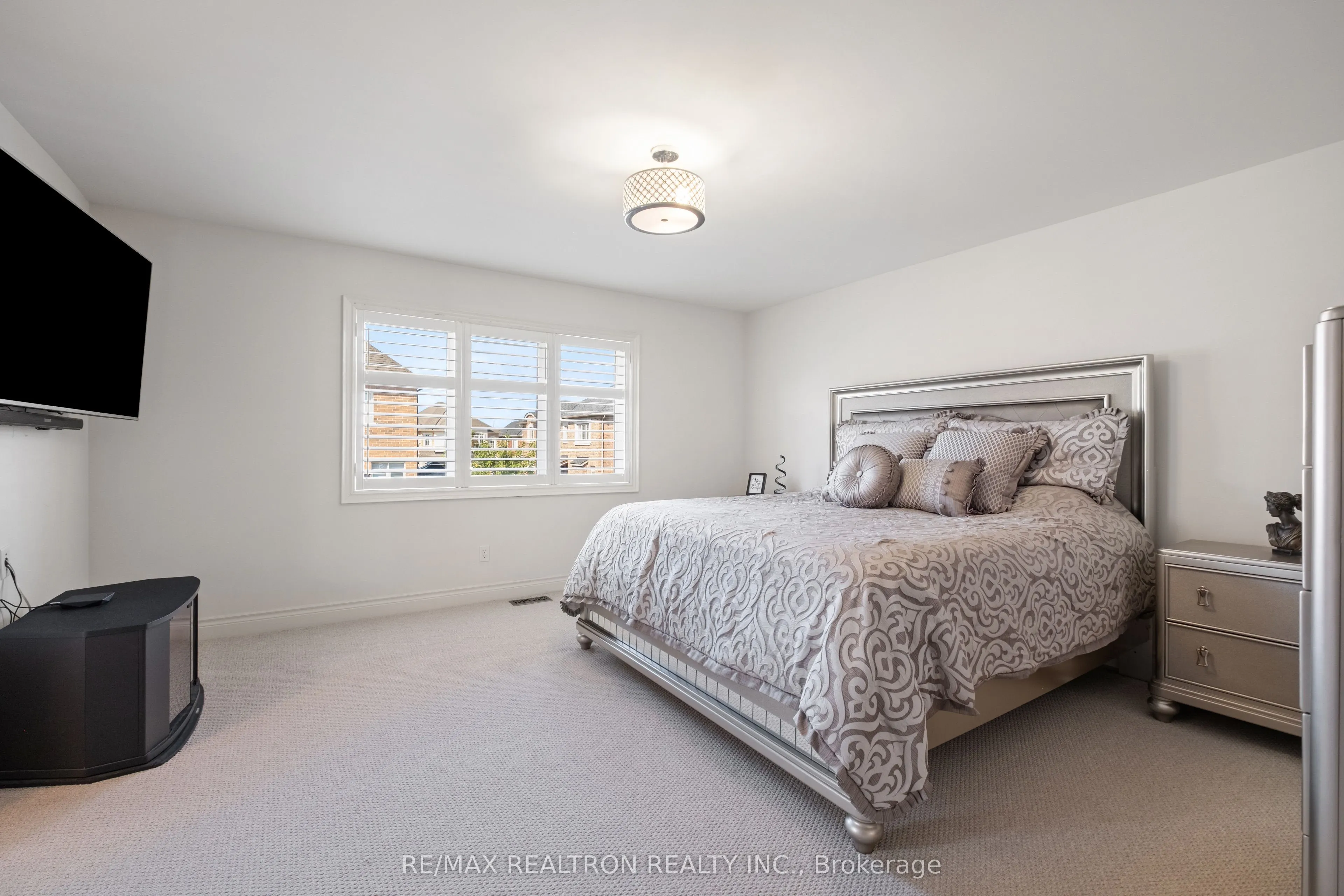 91 Cayton Crescent
