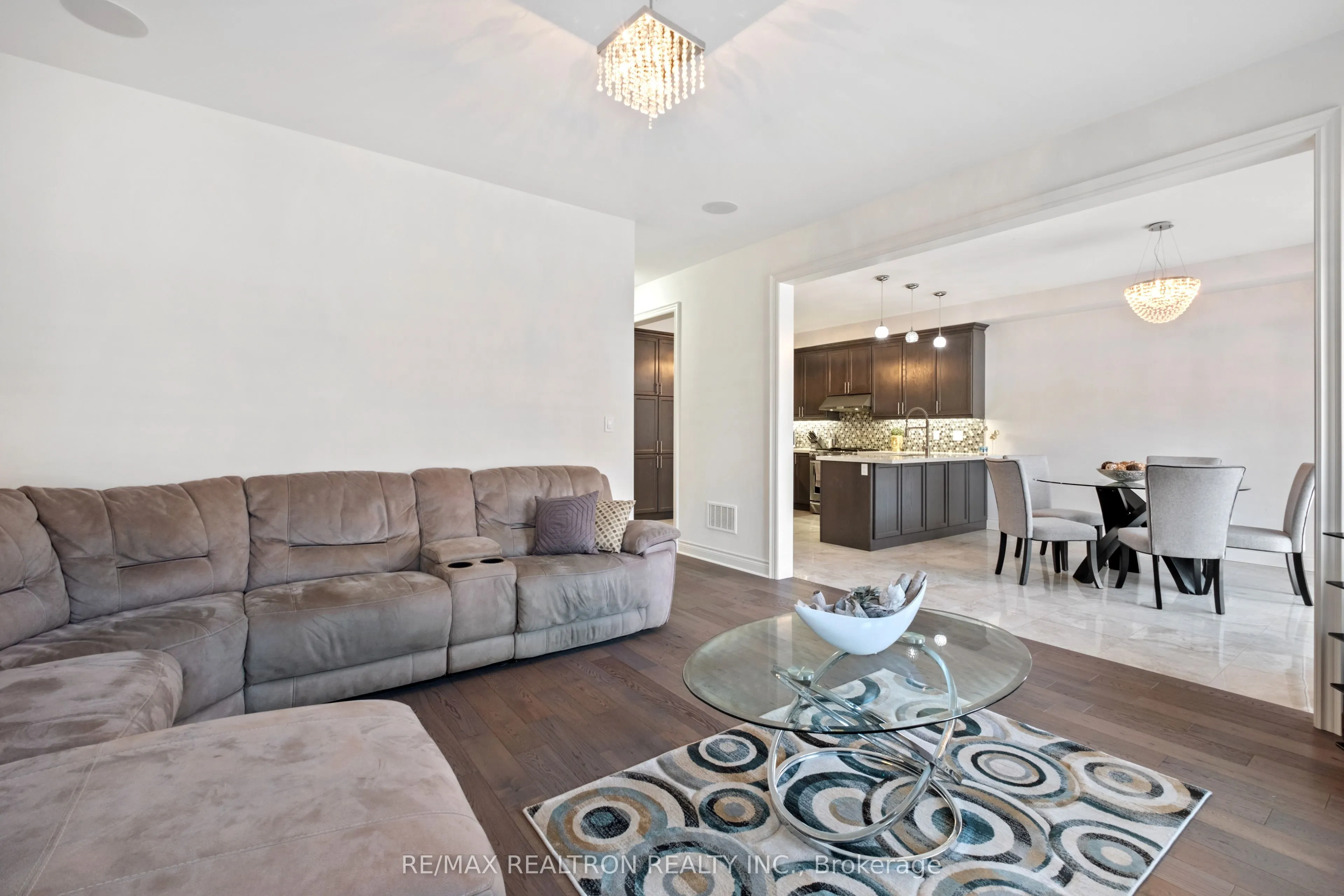 91 Cayton Crescent