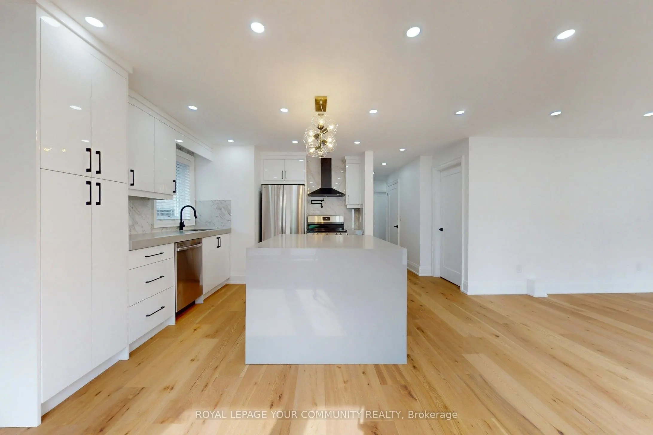 12 Kemano Road, #Main