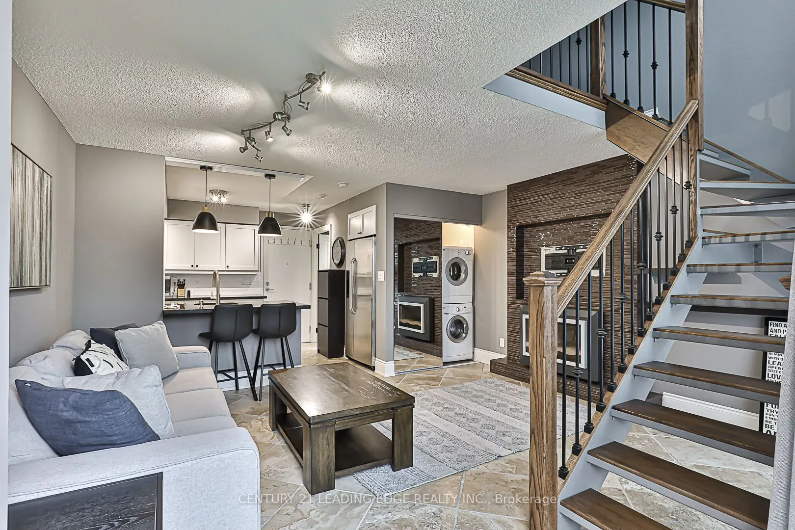 3 ELLESMERE Street, #202