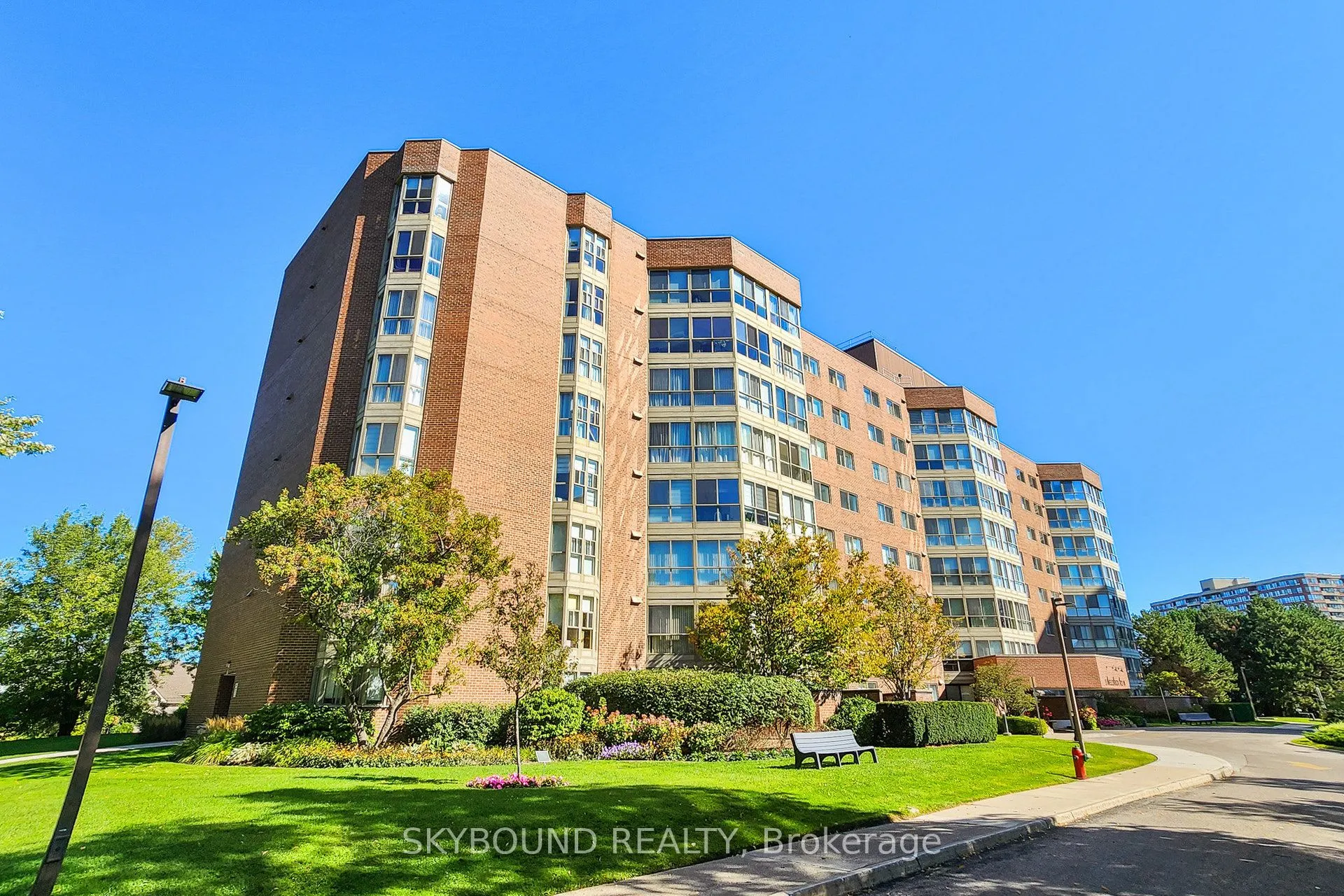 5 Weldrick Road W, #611
