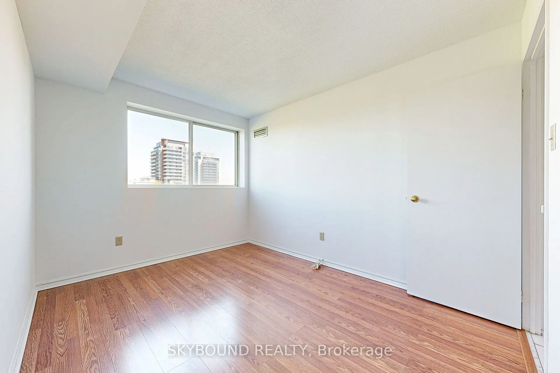 5 Weldrick Road W, #611