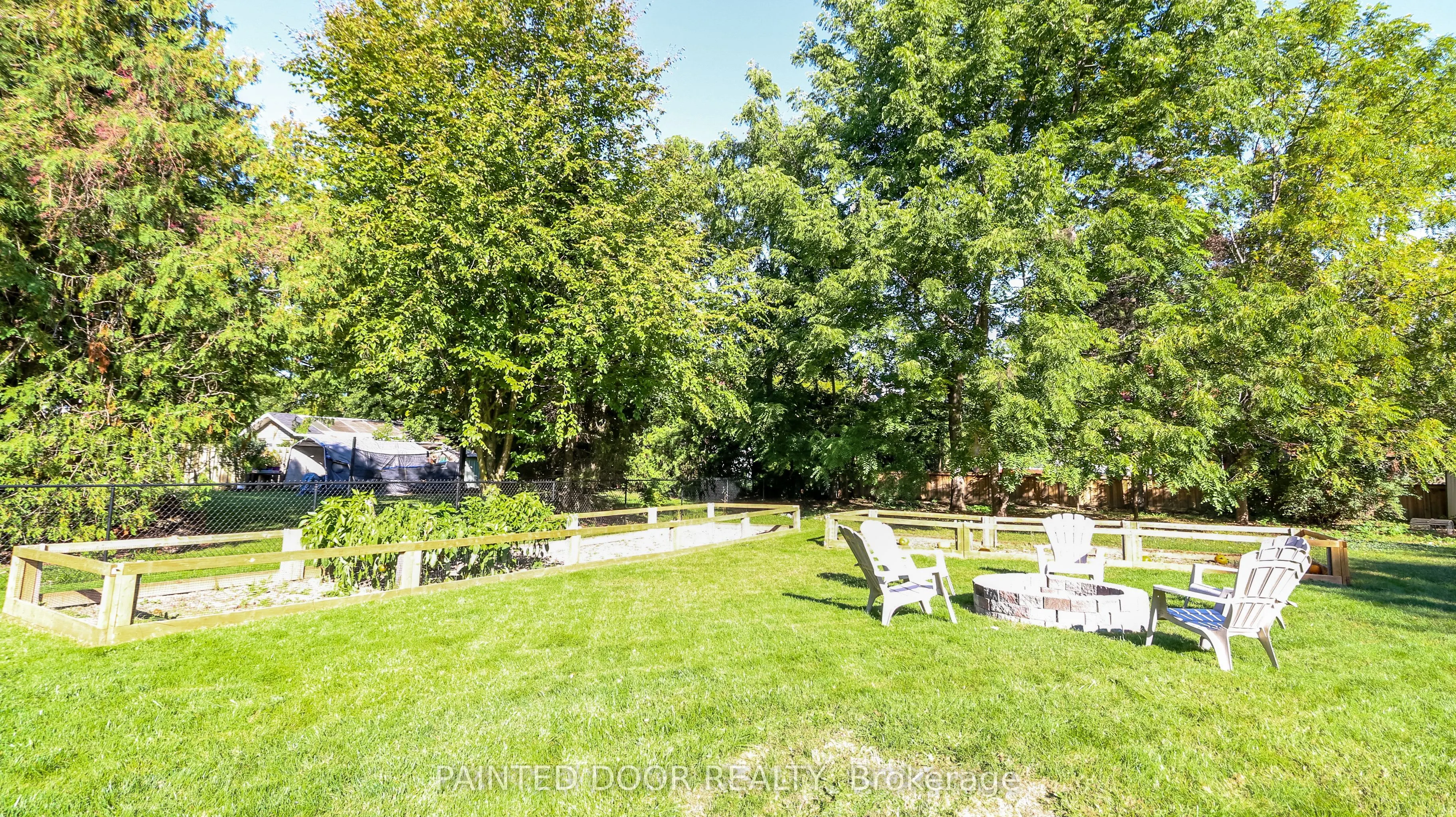156 Nelson Street W
