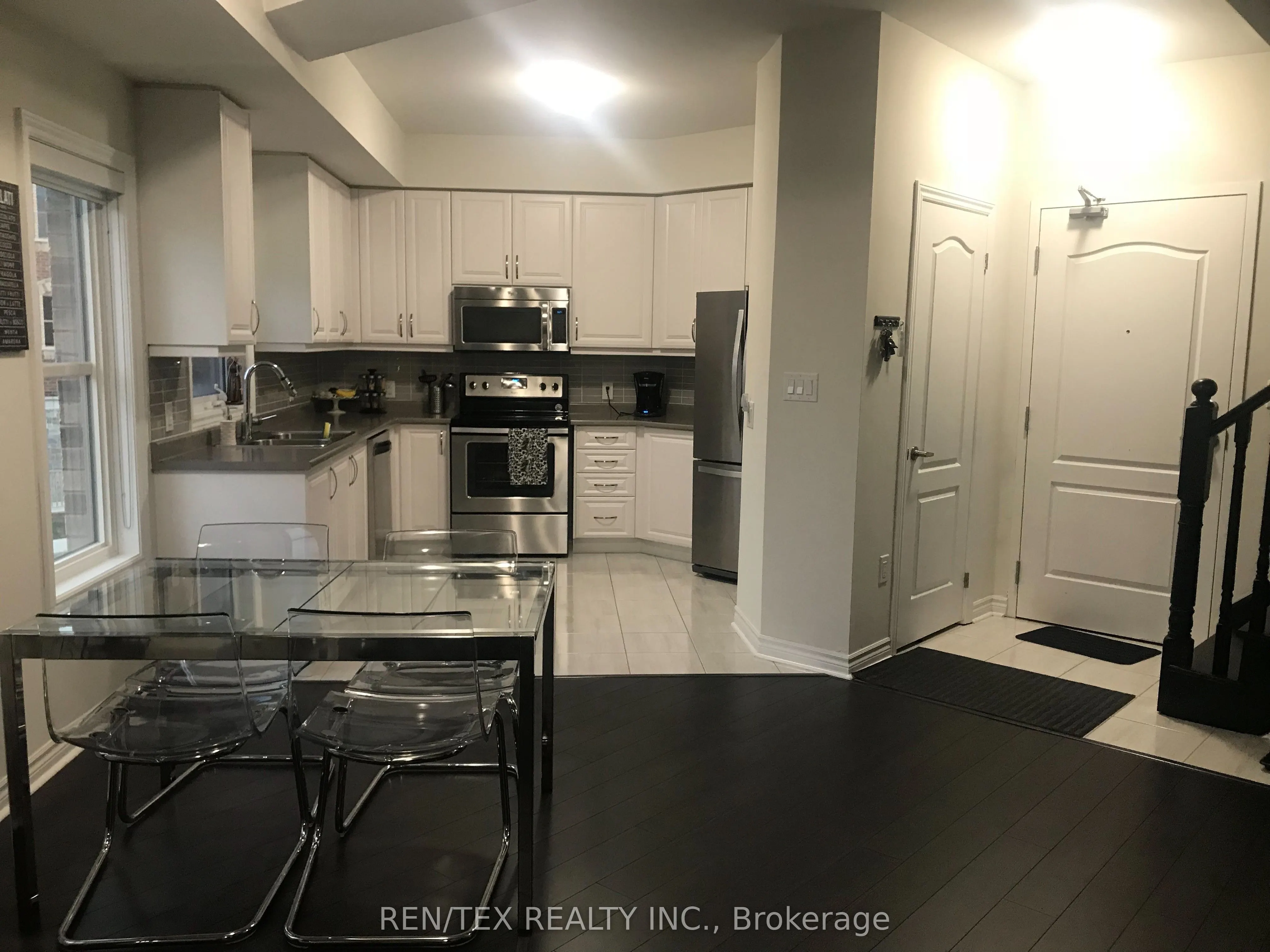 3905 Major Mackenzie Drive W, #218