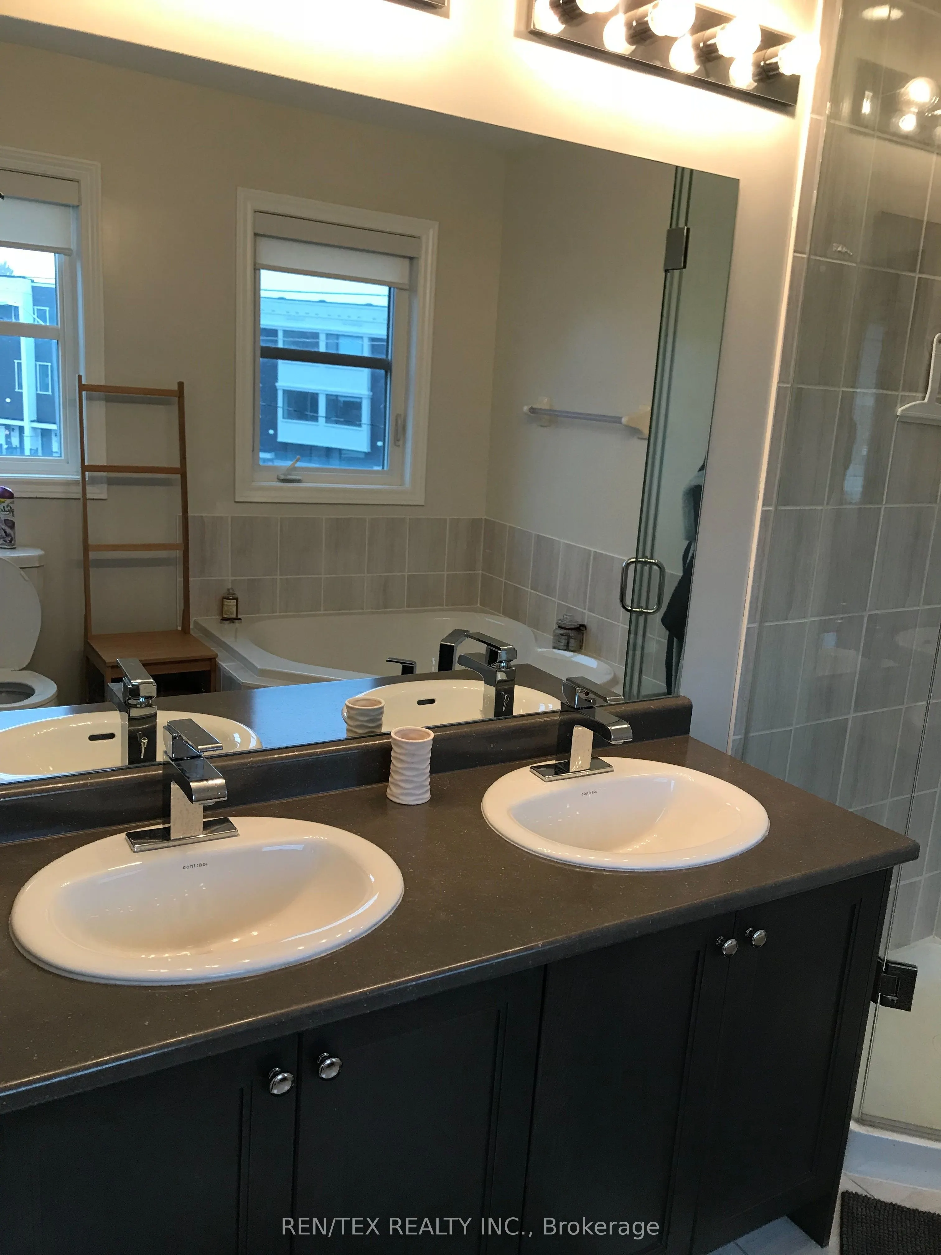 3905 Major Mackenzie Drive W, #218