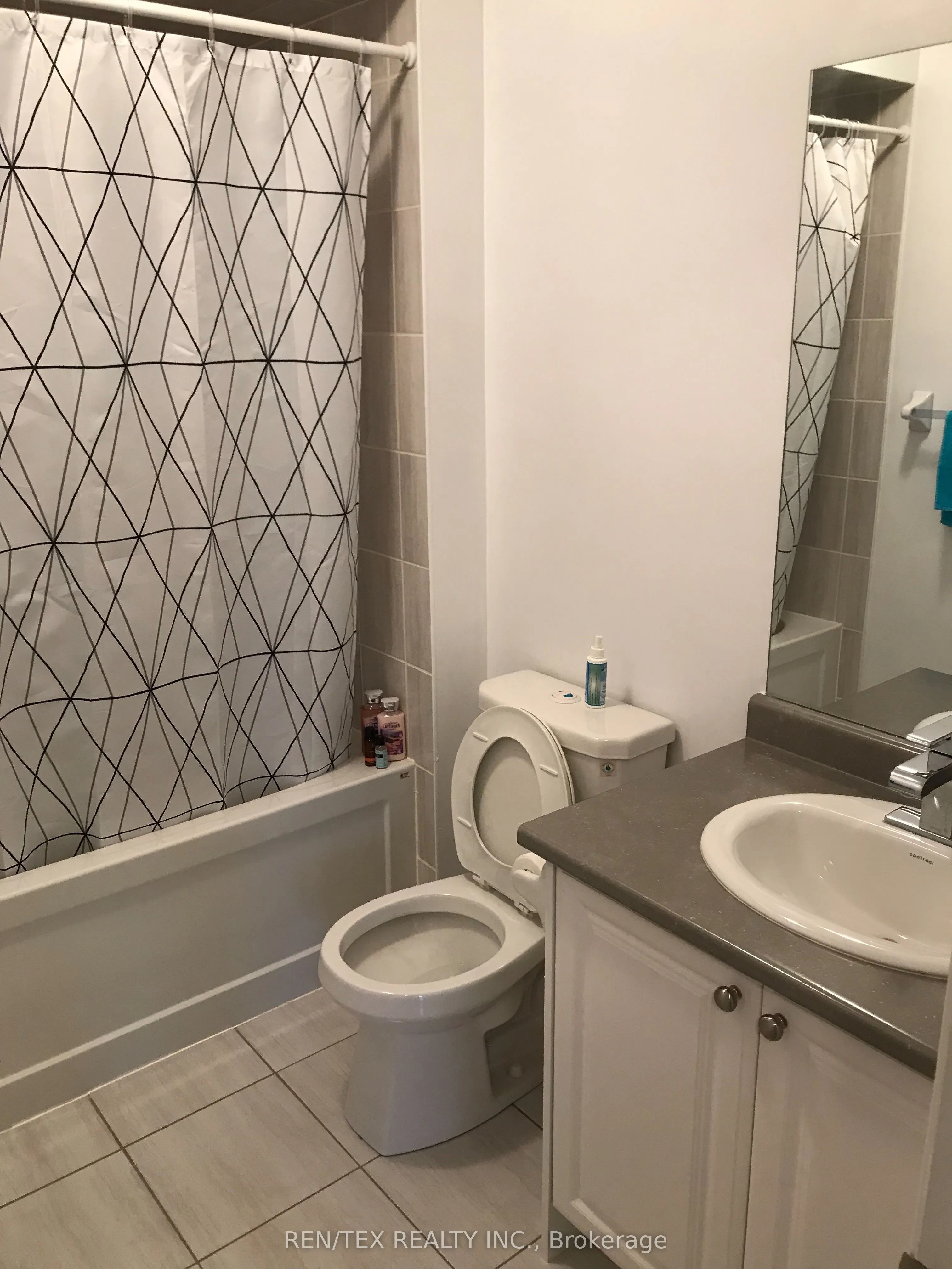 3905 Major Mackenzie Drive W, #218