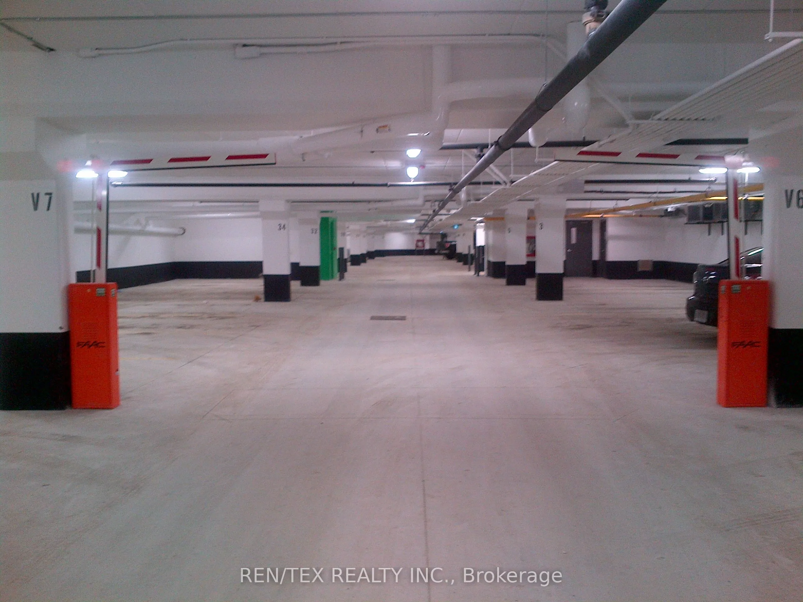 3905 Major Mackenzie Drive W, #218