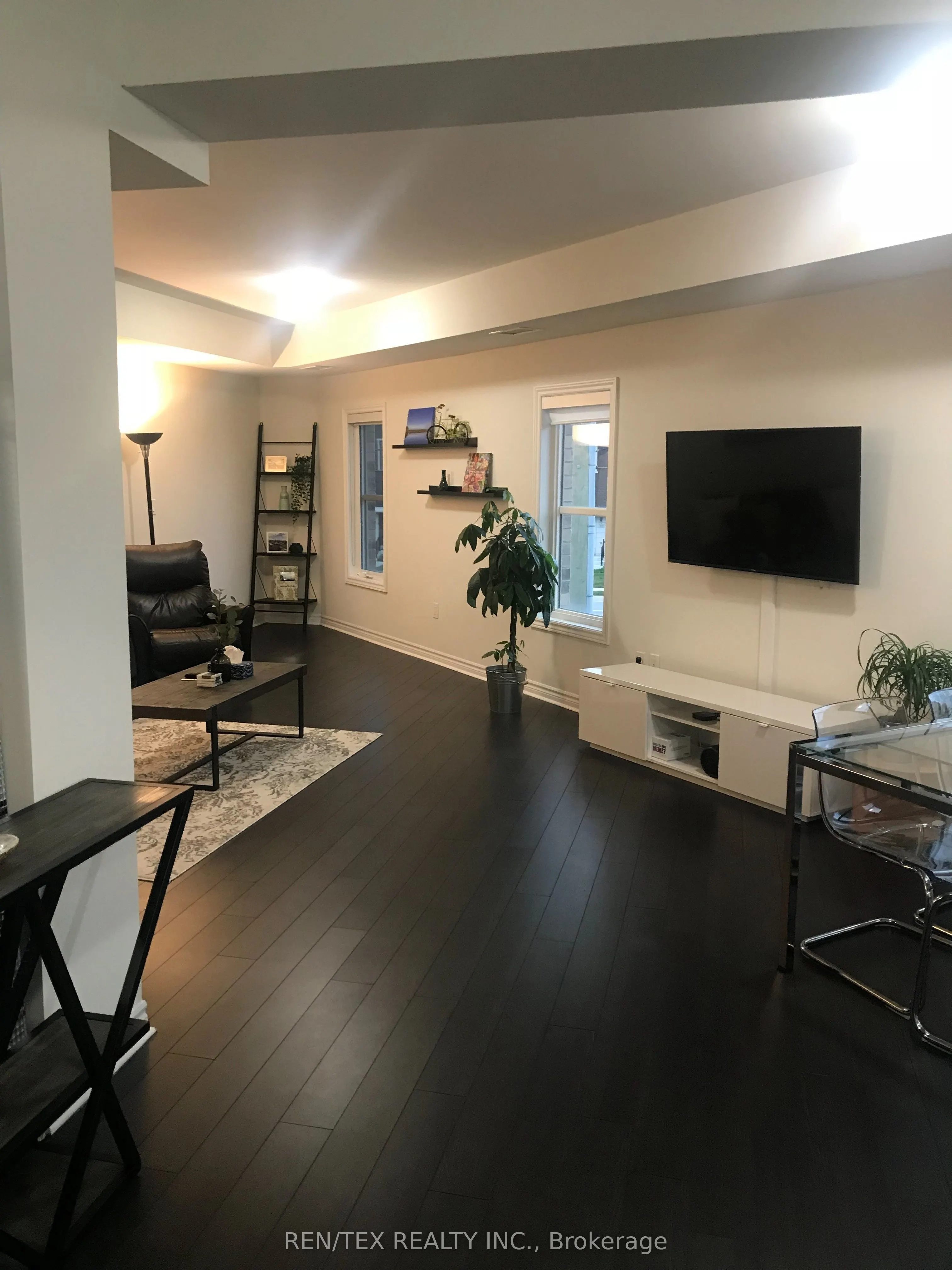 3905 Major Mackenzie Drive W, #218