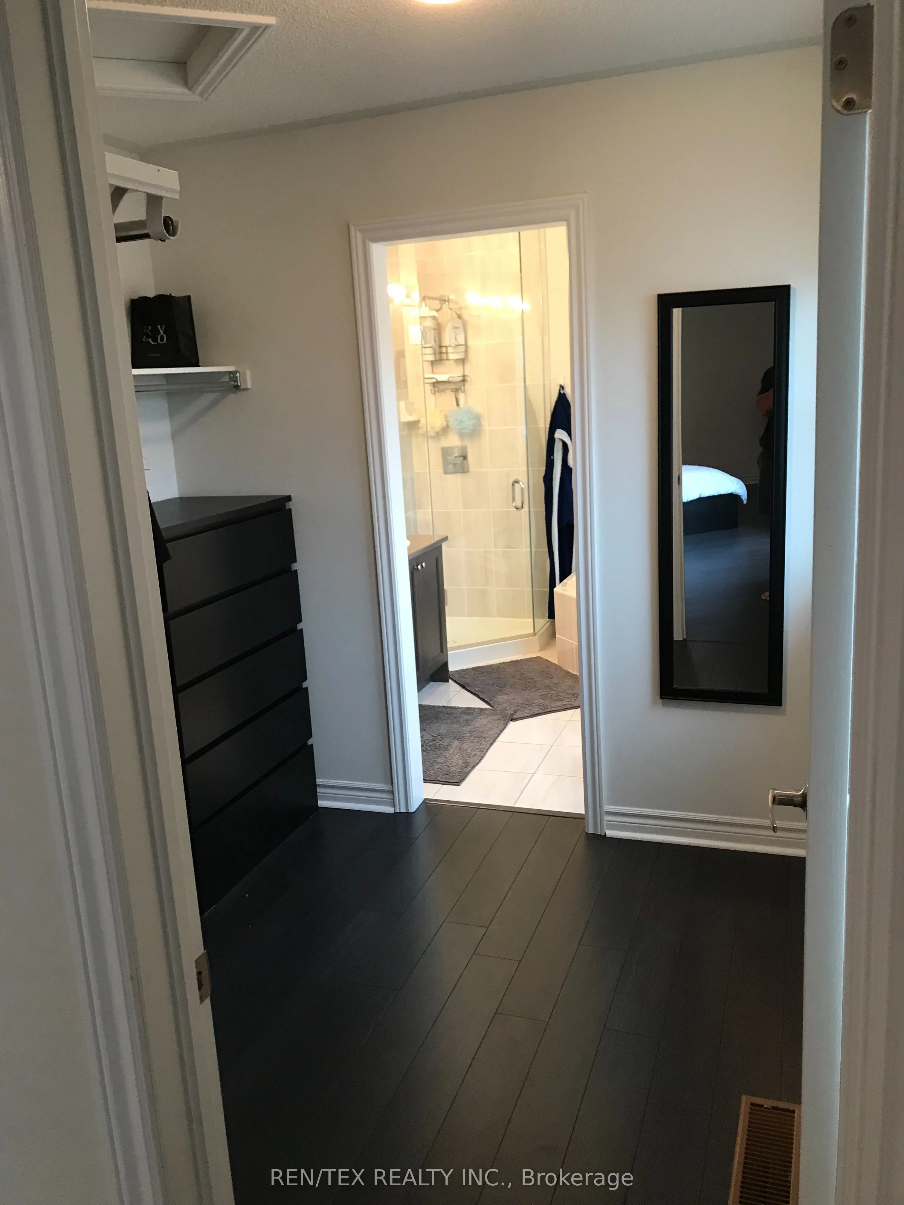 3905 Major Mackenzie Drive W, #218