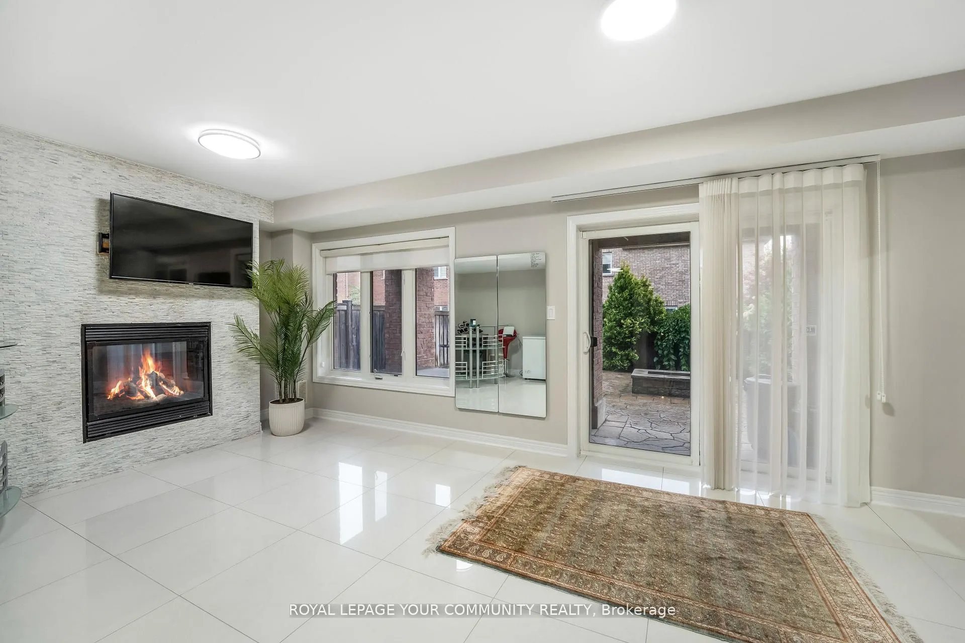 339 Thomas Cook Avenue