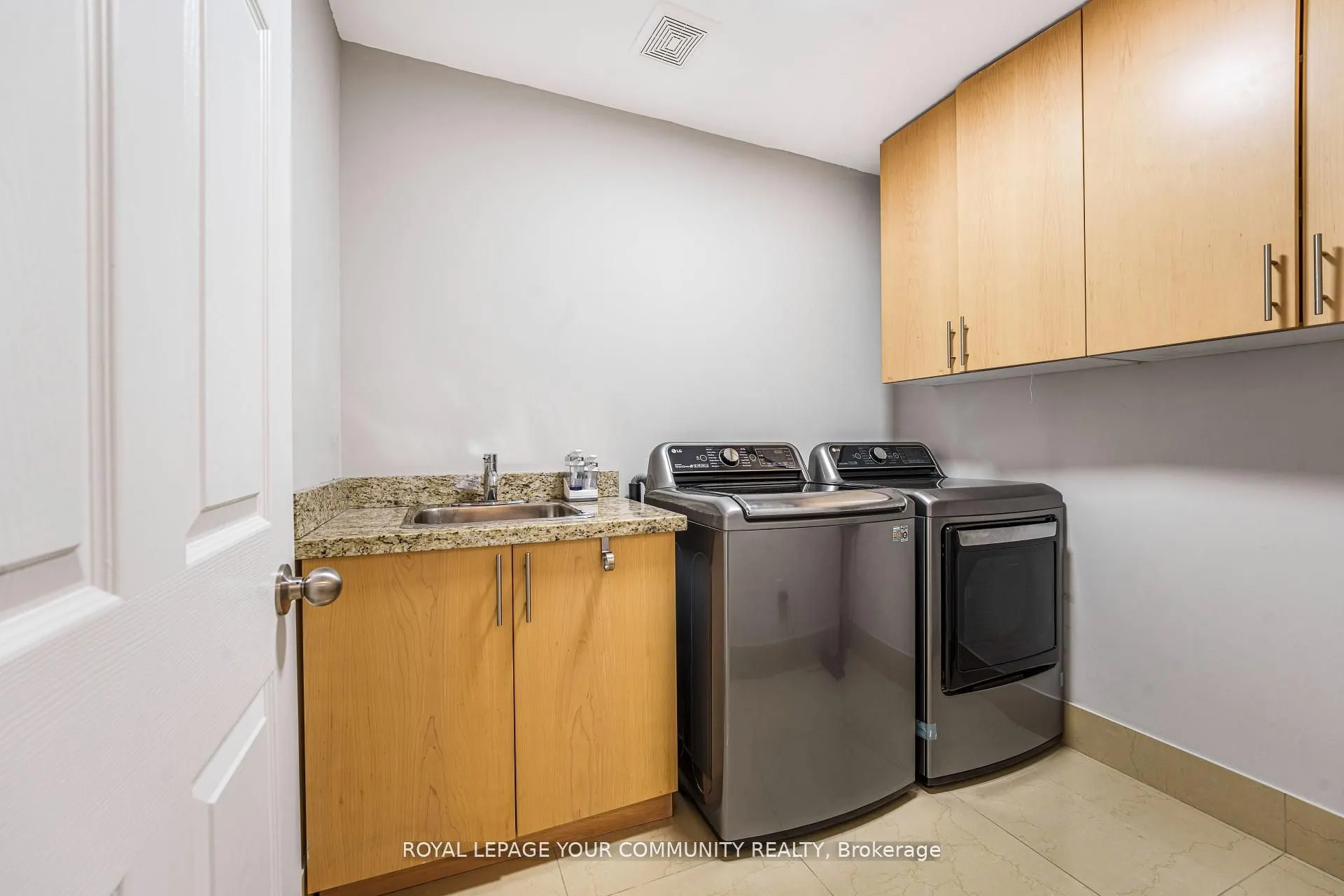 339 Thomas Cook Avenue