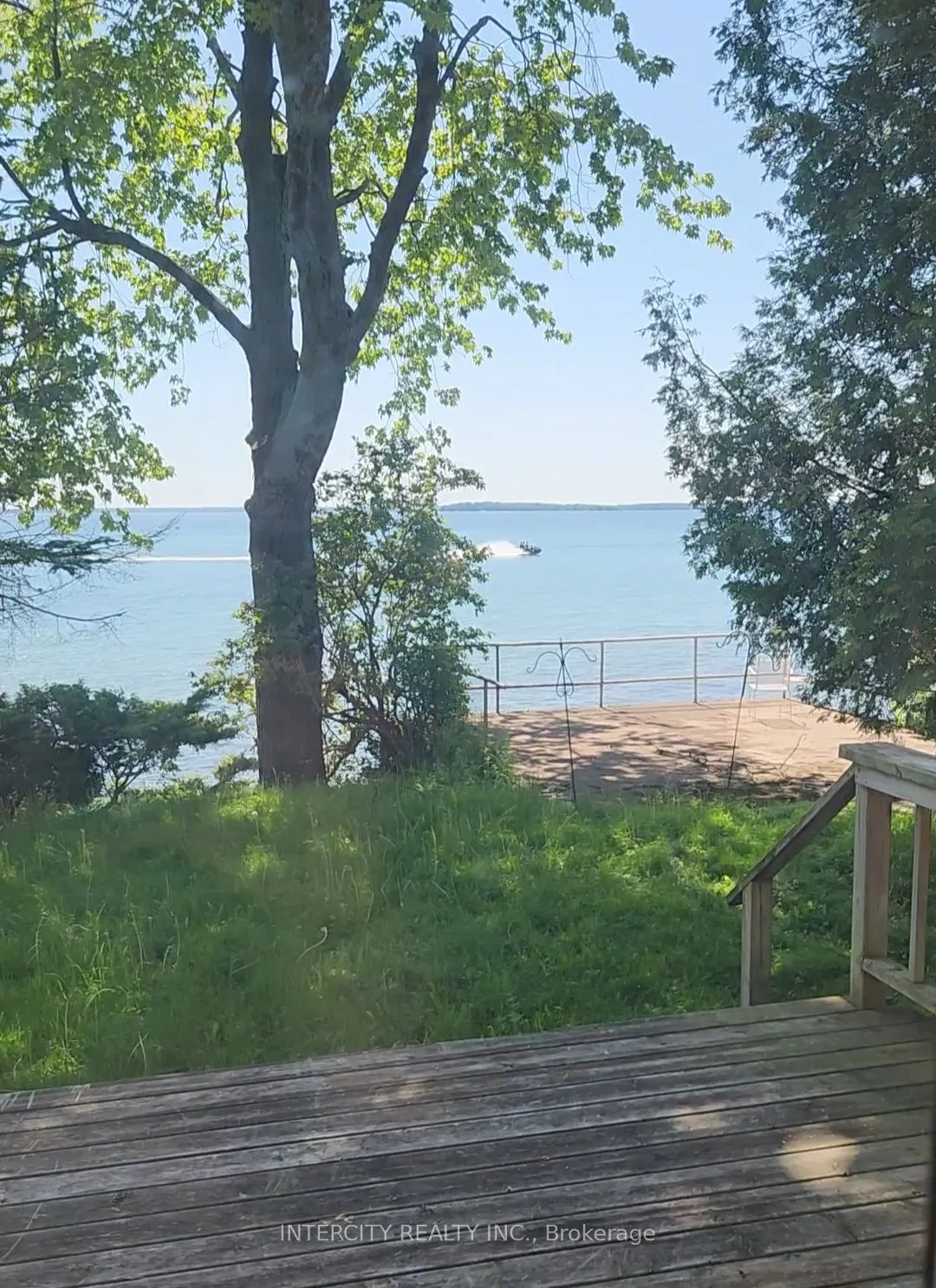 3353 Crescent Harbour Road