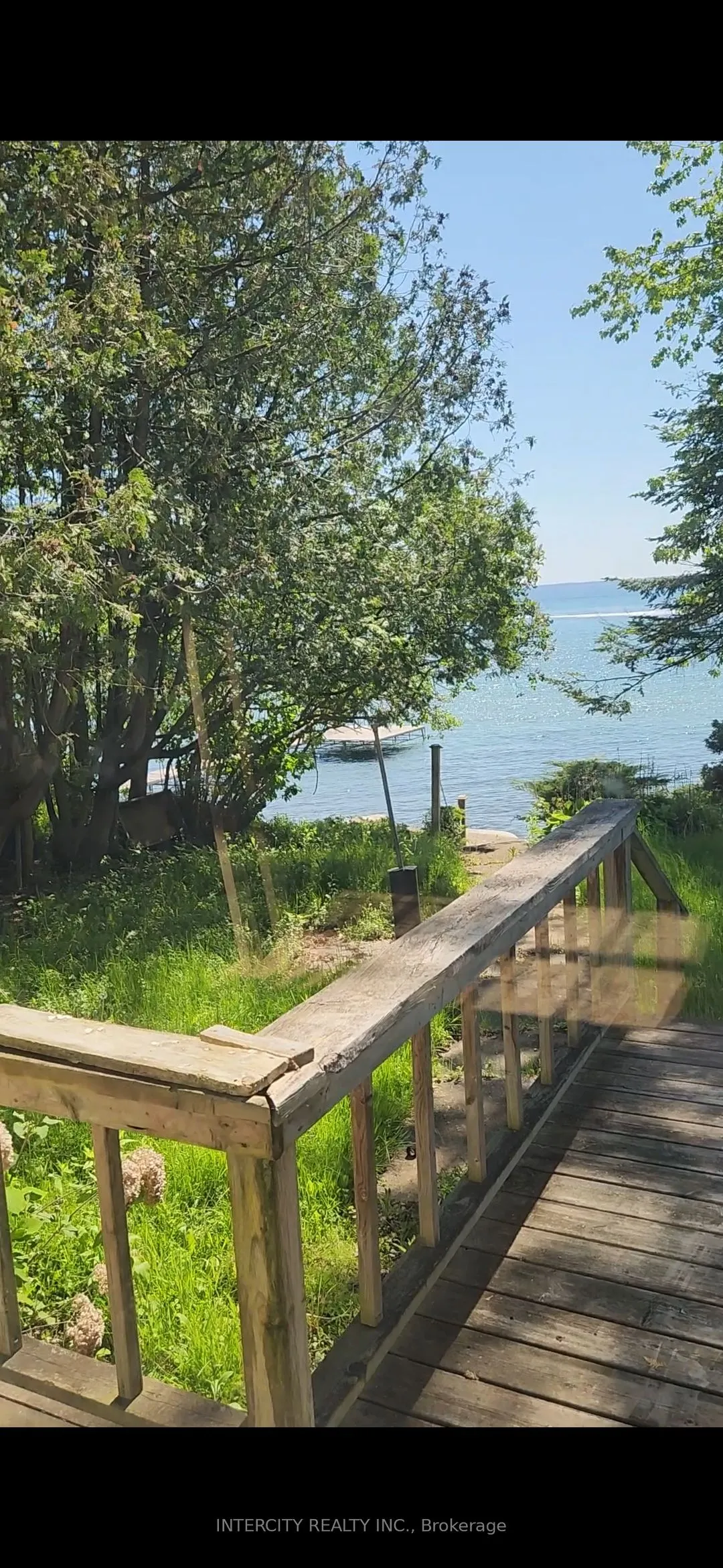3353 Crescent Harbour Road
