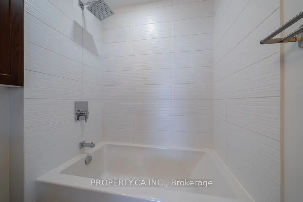3700 Highway 7, #2201