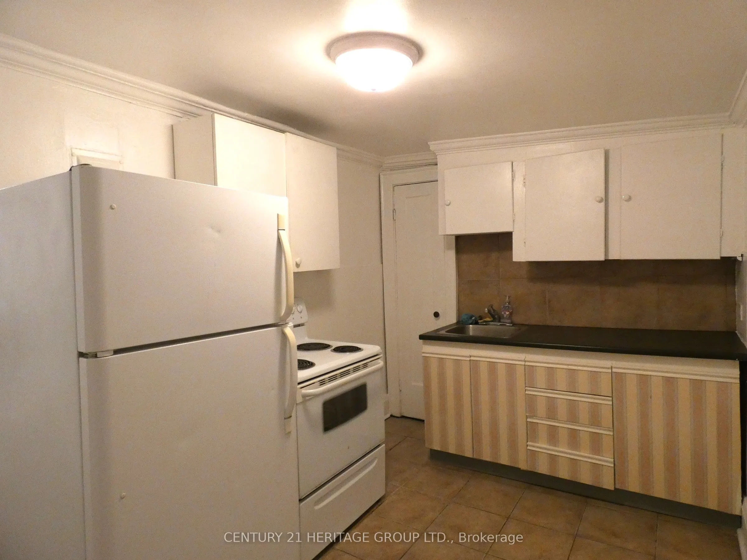 201 Main Street S, #6