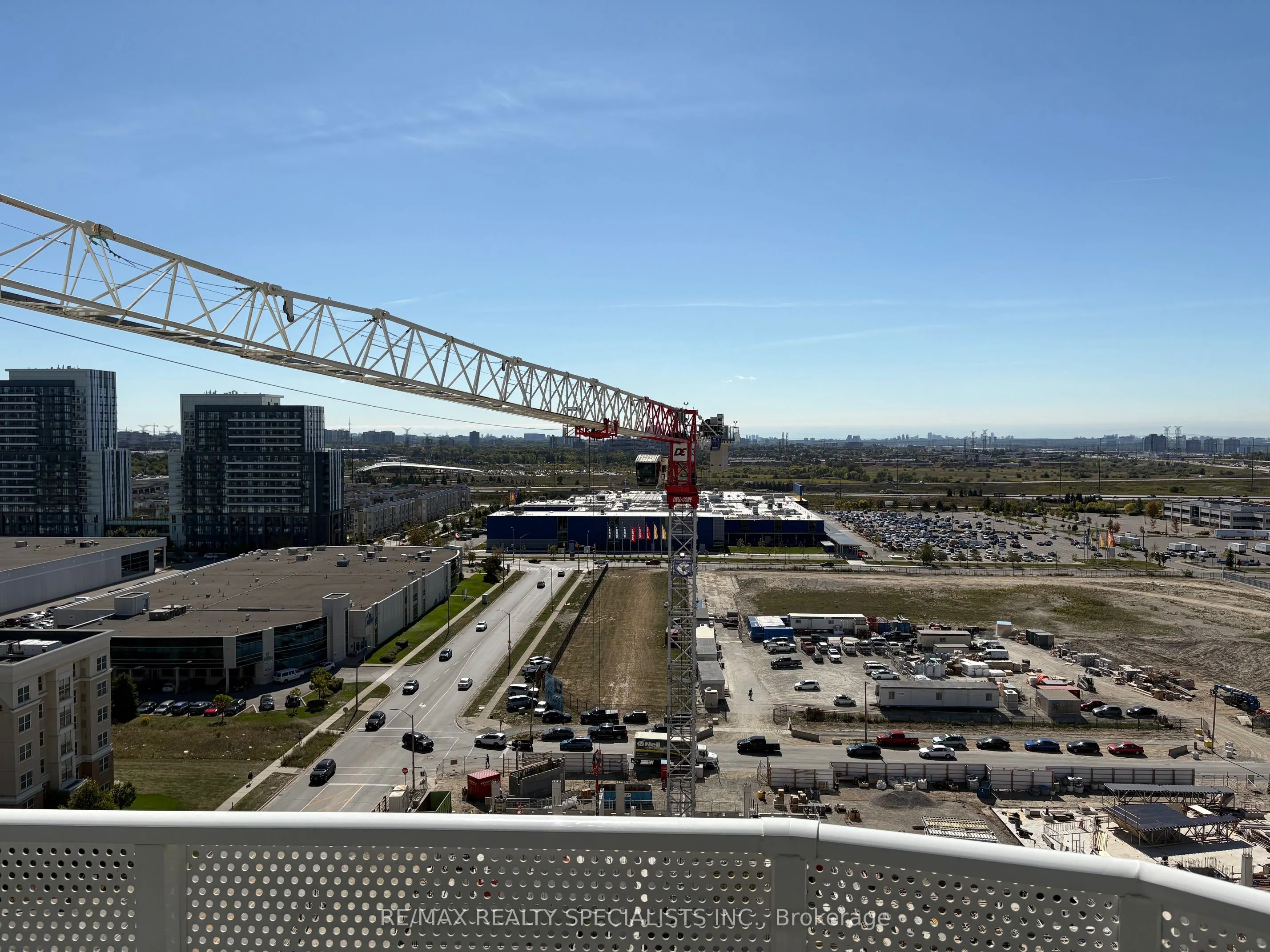 28 Interchange Way, #1712