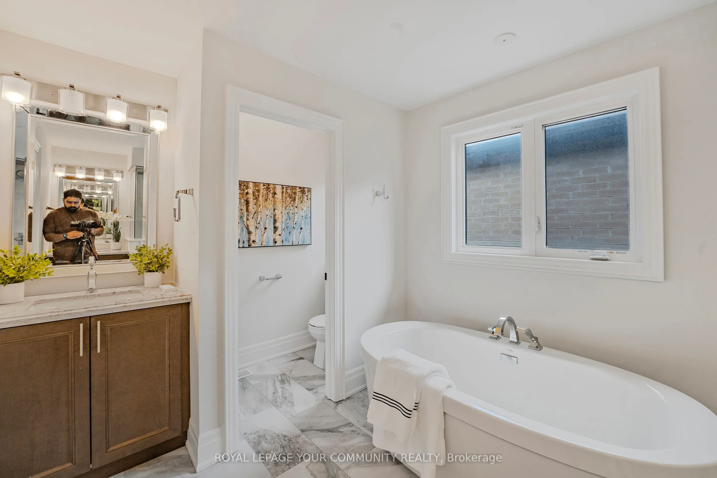 93 Velia Court