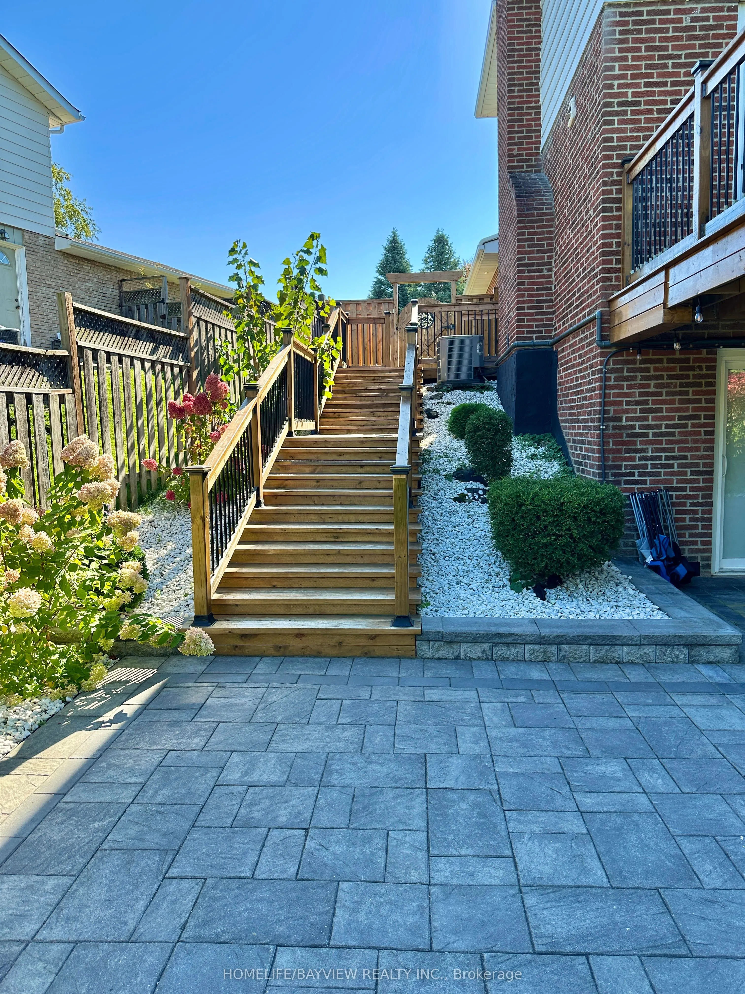 57 Thorny Brae (BASEMENT) Drive